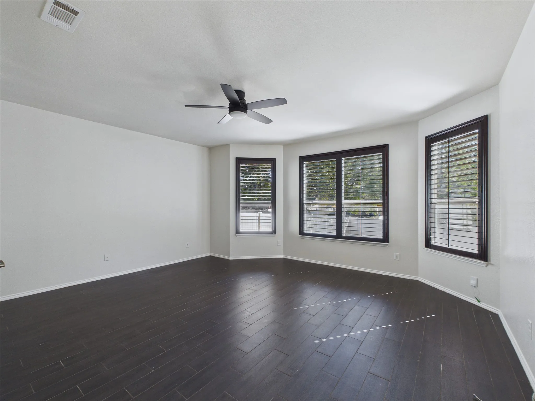 Single Family Residence For Sale in Denton County , 10024 Concord Drive, Providence Village, Texas 76227, 5 Bedroom, 3 Bathroom, 2 Garage spaces, 3,995 Sqft, built in 2012, mls#21409174, Real Estate Agent in Providence Village, Homes For Sale in Denton county, Homes For Sale in Providence Village, Realtor in Providence Village Texas, Real Estate Brokerage Independent Realty Texas, Luminita Cordes Realtor