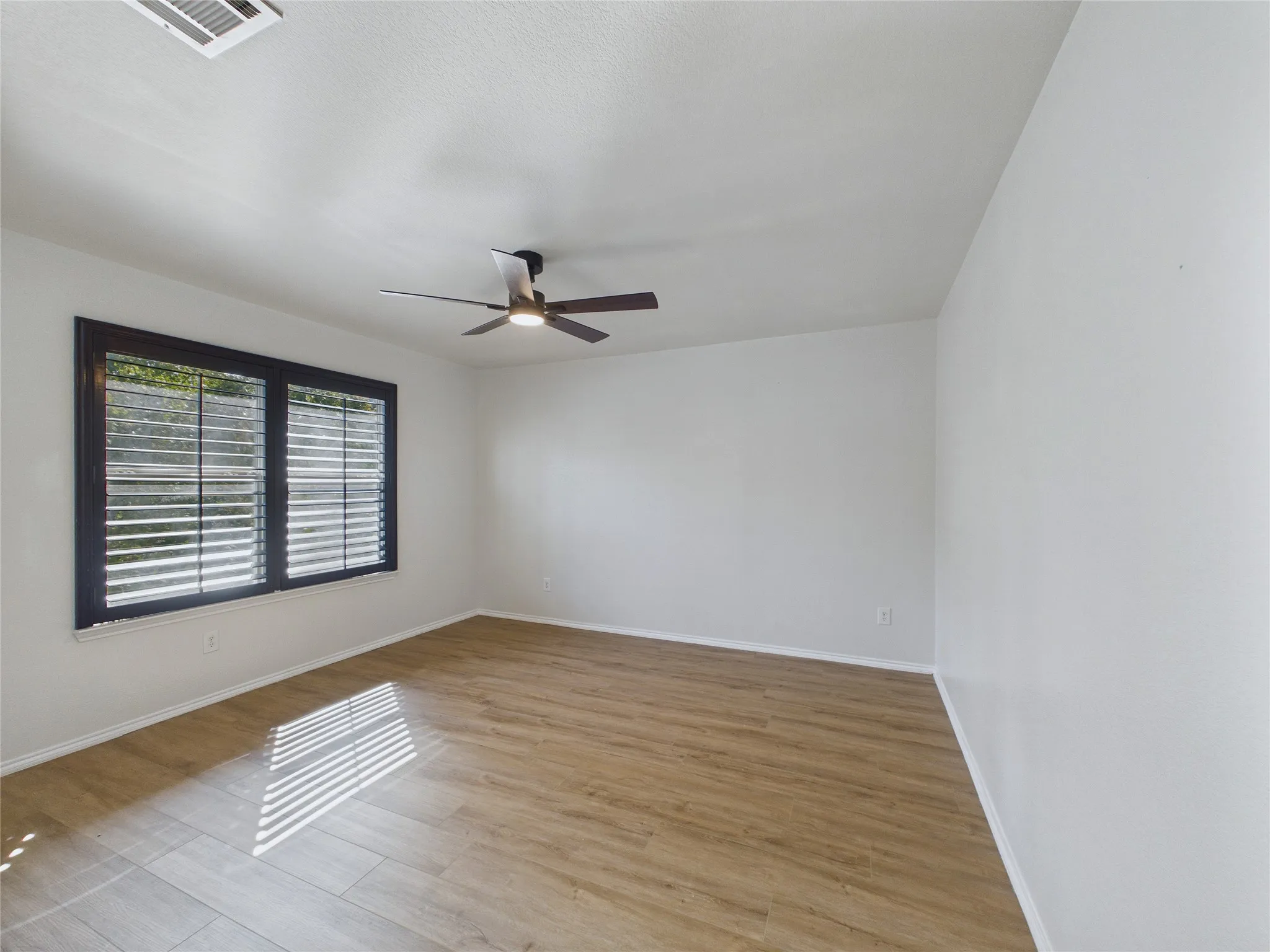 Single Family Residence For Sale in Denton County , 10024 Concord Drive, Providence Village, Texas 76227, 5 Bedroom, 3 Bathroom, 2 Garage spaces, 3,995 Sqft, built in 2012, mls#21409174, Real Estate Agent in Providence Village, Homes For Sale in Denton county, Homes For Sale in Providence Village, Realtor in Providence Village Texas, Real Estate Brokerage Independent Realty Texas, Luminita Cordes Realtor