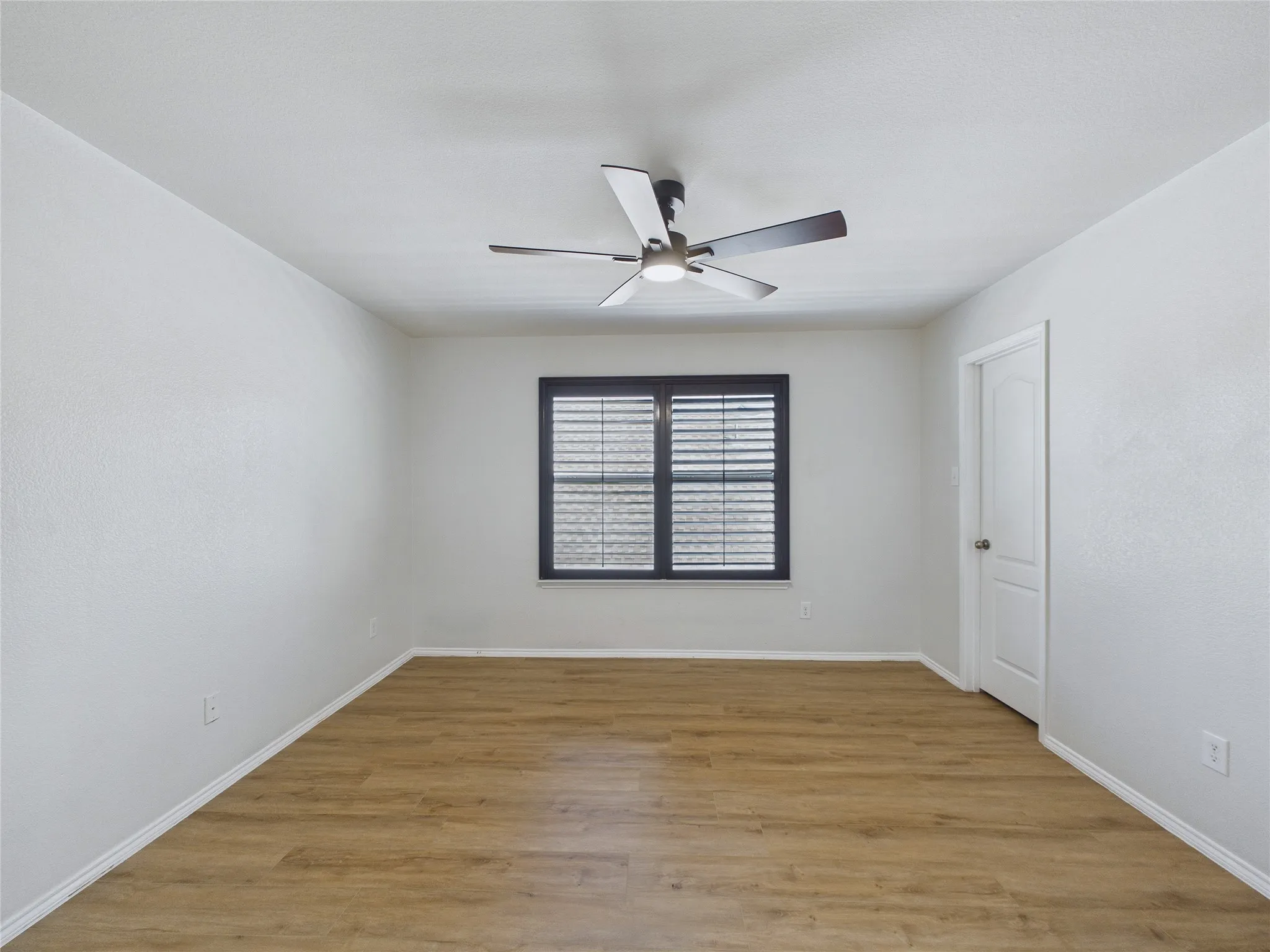Single Family Residence For Sale in Denton County , 10024 Concord Drive, Providence Village, Texas 76227, 5 Bedroom, 3 Bathroom, 2 Garage spaces, 3,995 Sqft, built in 2012, mls#21409174, Real Estate Agent in Providence Village, Homes For Sale in Denton county, Homes For Sale in Providence Village, Realtor in Providence Village Texas, Real Estate Brokerage Independent Realty Texas, Luminita Cordes Realtor