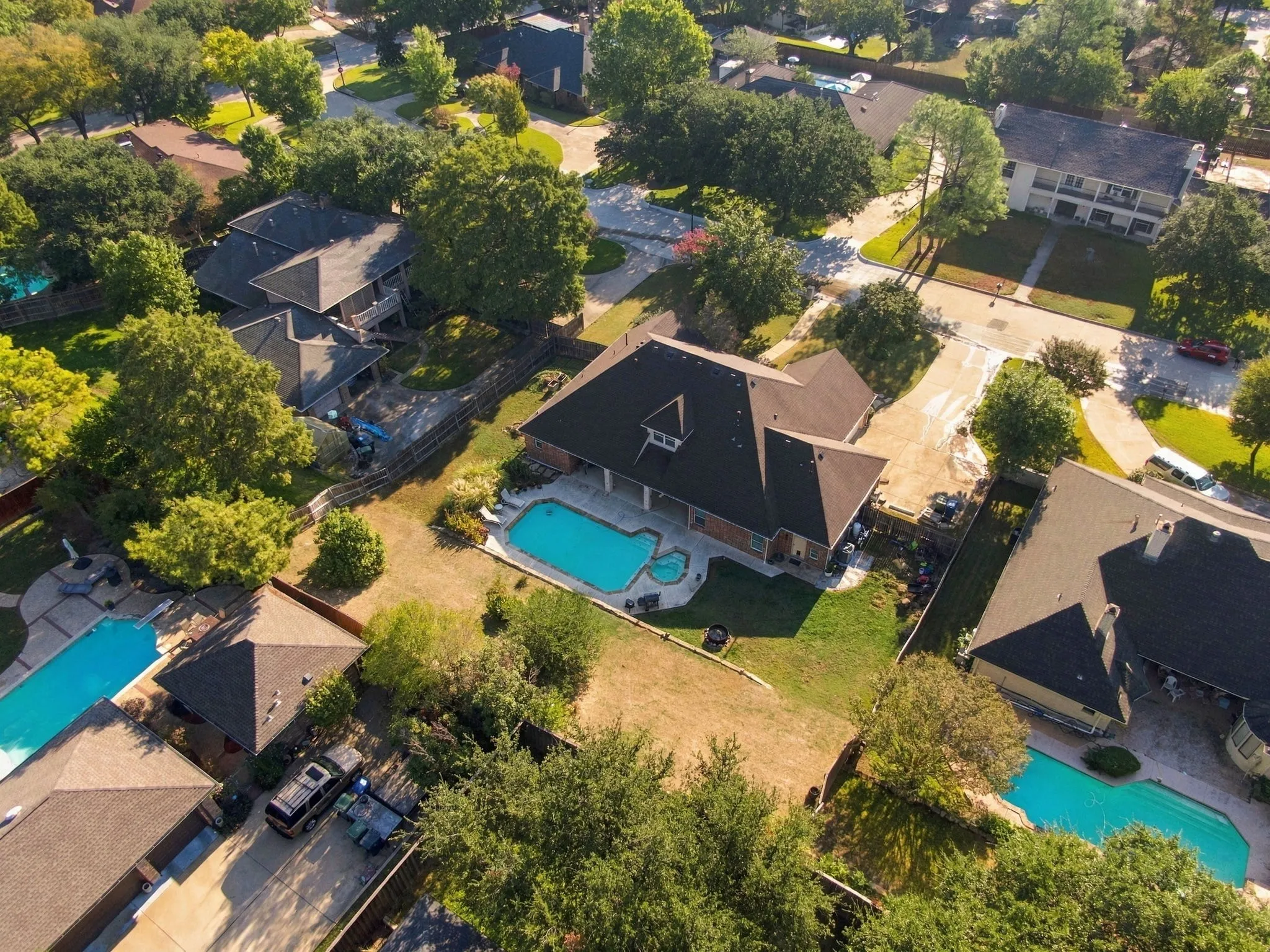 Single Family Residence For Sale in Dallas County , 1909 Nancy Jane Circle, Garland, Texas 75043, 4 Bedroom, 5 Bathroom, 3 Garage spaces, 2,434 Sqft, built in 2004, mls#21409180, Real Estate Agent in Garland, Homes For Sale in Dallas county, Homes For Sale in Garland, Realtor in Garland Texas, Real Estate Brokerage Independent Realty Texas, Luminita Cordes Realtor