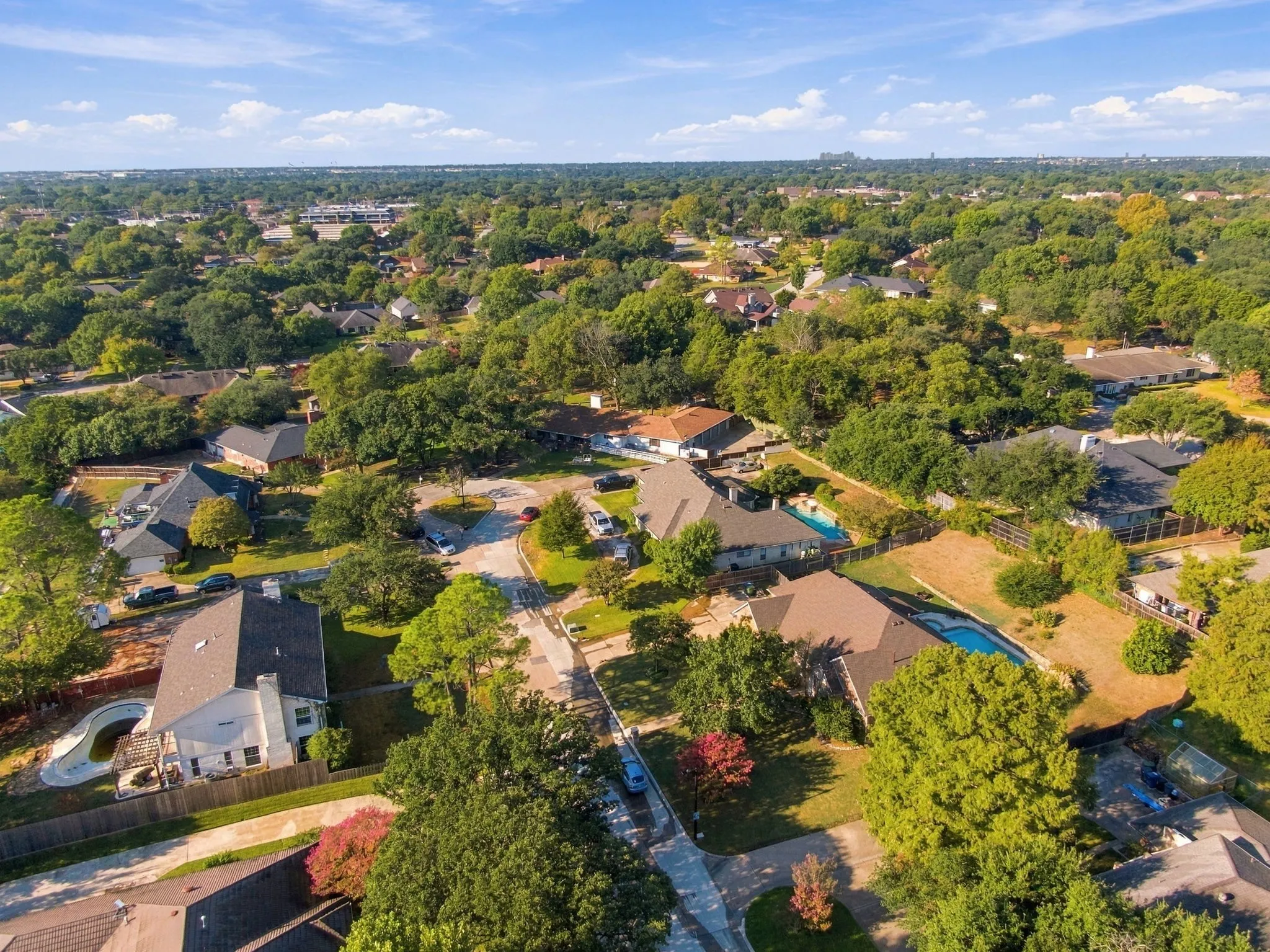 Single Family Residence For Sale in Dallas County , 1909 Nancy Jane Circle, Garland, Texas 75043, 4 Bedroom, 5 Bathroom, 3 Garage spaces, 2,434 Sqft, built in 2004, mls#21409180, Real Estate Agent in Garland, Homes For Sale in Dallas county, Homes For Sale in Garland, Realtor in Garland Texas, Real Estate Brokerage Independent Realty Texas, Luminita Cordes Realtor