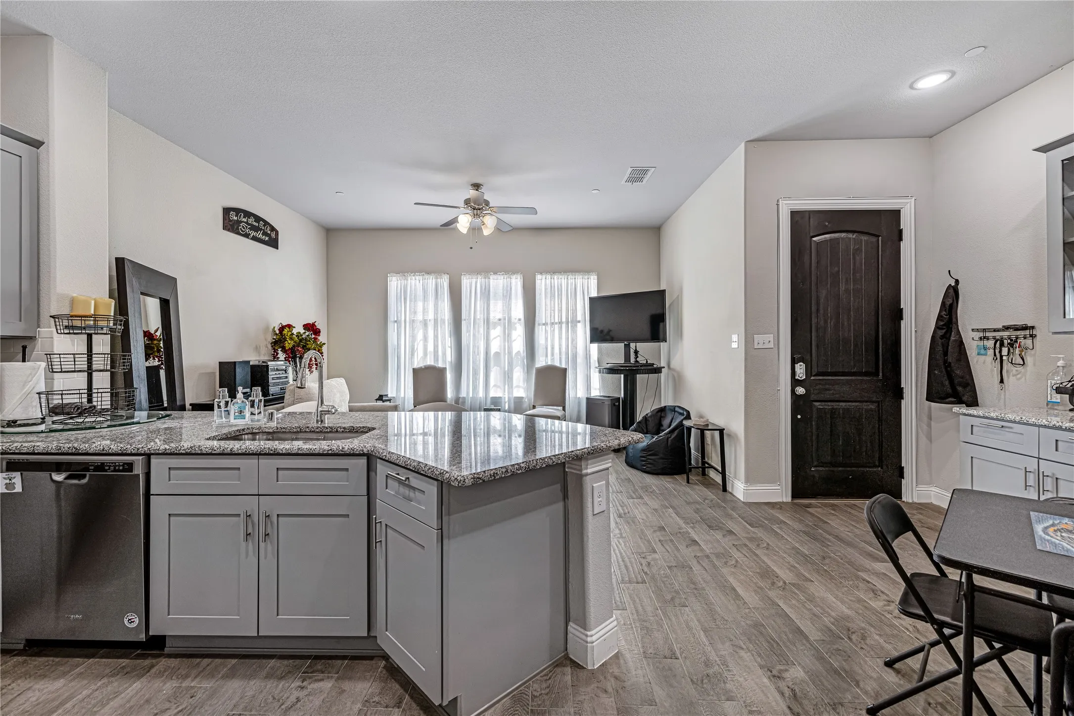 Townhouse For Rent in Dallas County , 1451 Perrin Lane, Farmers Branch, Texas 75234, 3 Bedroom, 3 Bathroom, 2 Garage spaces, 1,642 Sqft, built in 2019, mls#21408905, Real Estate Agent in Farmers Branch, Homes For Rent in Dallas county, Homes For Rent in Farmers Branch, Realtor in Farmers Branch Texas, Real Estate Brokerage Independent Realty Texas, Luminita Cordes Realtor