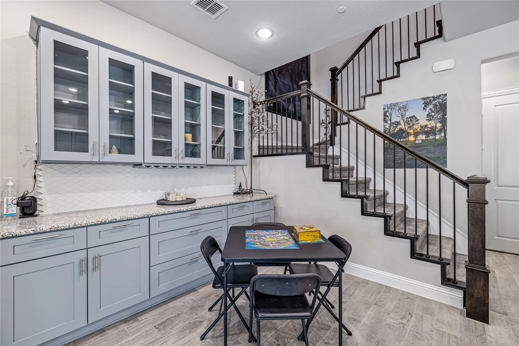 Townhouse For Rent in Dallas County , 1451 Perrin Lane, Farmers Branch, Texas 75234, 3 Bedroom, 3 Bathroom, 2 Garage spaces, 1,642 Sqft, built in 2019, mls#21408905, Real Estate Agent in Farmers Branch, Homes For Rent in Dallas county, Homes For Rent in Farmers Branch, Realtor in Farmers Branch Texas, Real Estate Brokerage Independent Realty Texas, Luminita Cordes Realtor