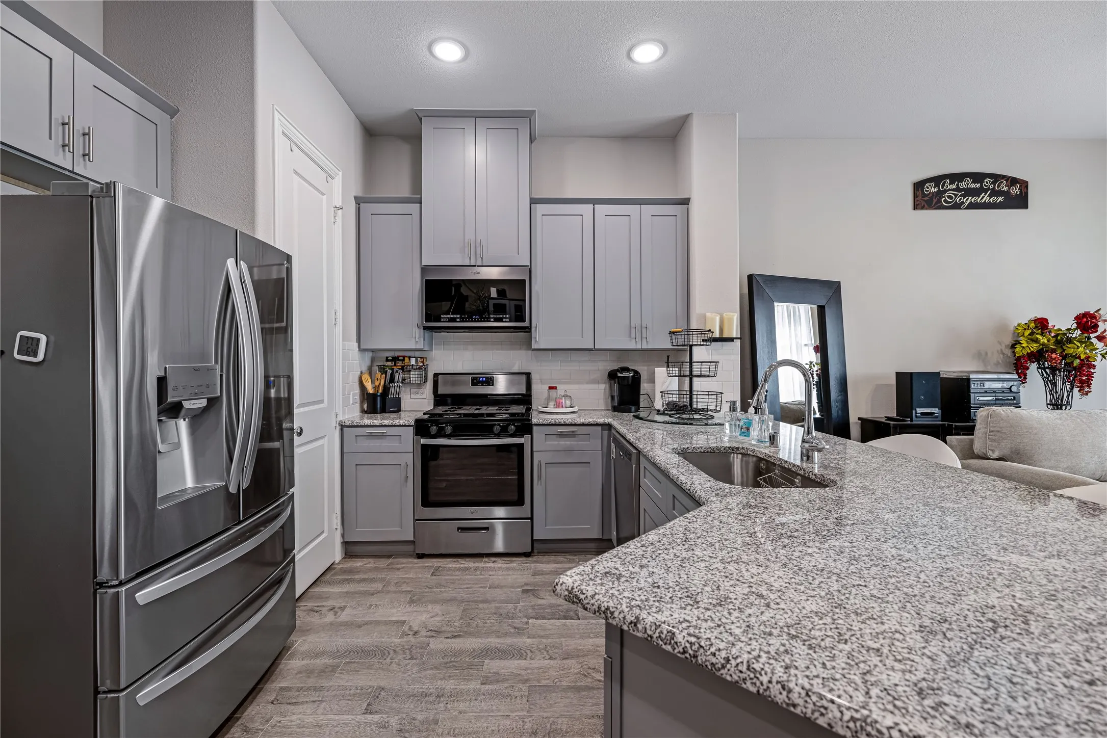 Townhouse For Rent in Dallas County , 1451 Perrin Lane, Farmers Branch, Texas 75234, 3 Bedroom, 3 Bathroom, 2 Garage spaces, 1,642 Sqft, built in 2019, mls#21408905, Real Estate Agent in Farmers Branch, Homes For Rent in Dallas county, Homes For Rent in Farmers Branch, Realtor in Farmers Branch Texas, Real Estate Brokerage Independent Realty Texas, Luminita Cordes Realtor