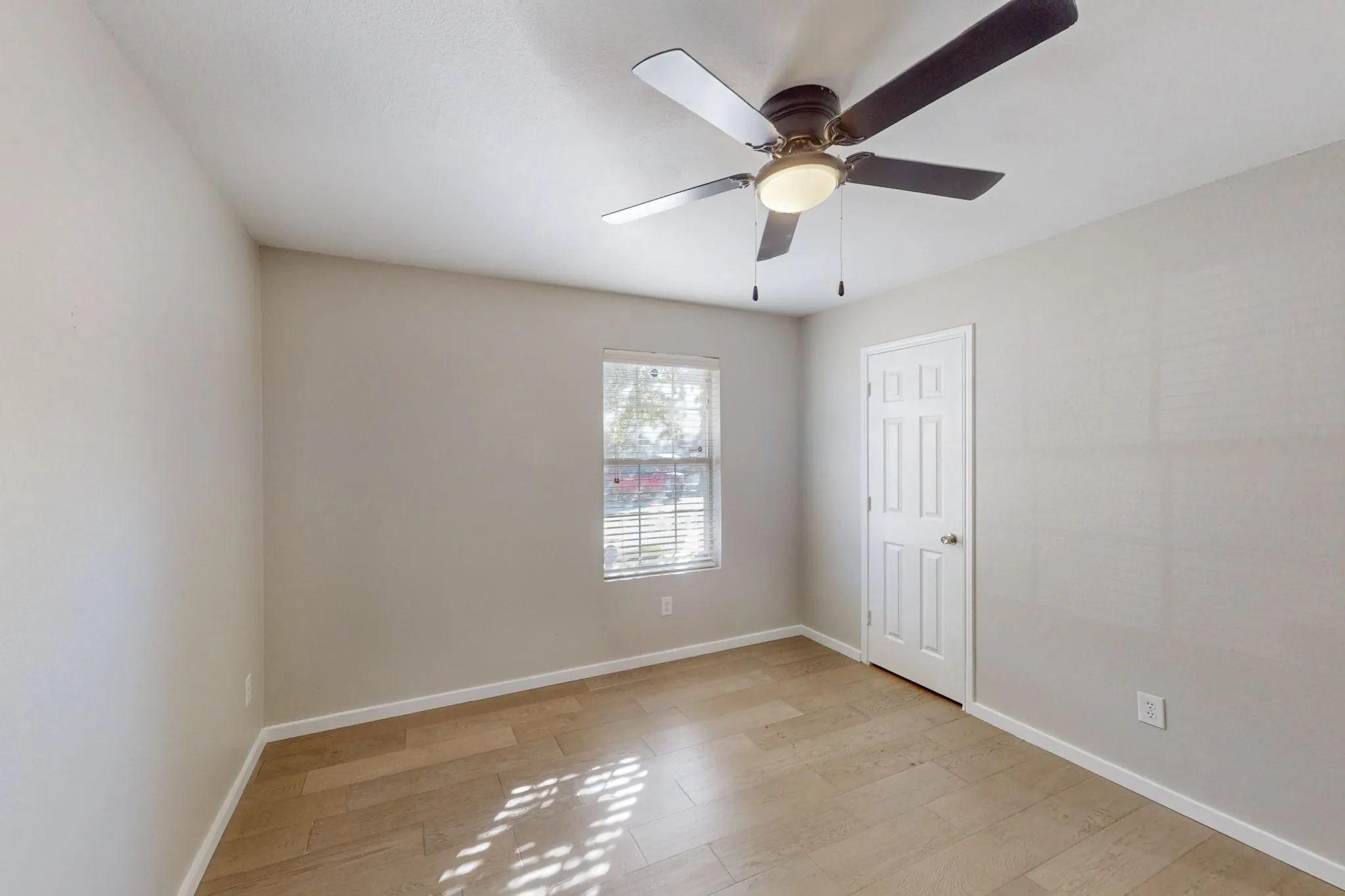 Single Family Residence For Rent in Denton County , 1449 Waterford Drive, Little Elm, Texas 75068, 4 Bedroom, 2 Bathroom, 2 Garage spaces, 1,784 Sqft, built in 2005, mls#21409156, Real Estate Agent in Little Elm, Homes For Rent in Denton county, Homes For Rent in Little Elm, Realtor in Little Elm Texas, Real Estate Brokerage Independent Realty Texas, Luminita Cordes Realtor
