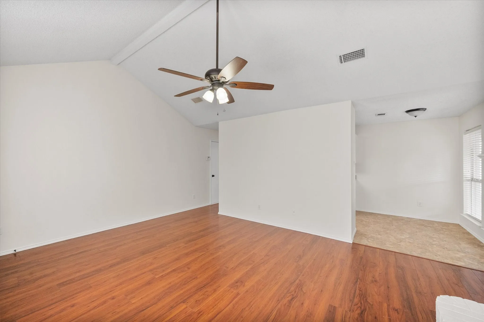 Single Family Residence For Sale in Johnson County , 1124 Margie Street, Burleson, Texas 76028, 3 Bedroom, 2 Bathroom, 2 Garage spaces, 1,158 Sqft, built in 1998, mls#21394955, Real Estate Agent in Burleson, Homes For Sale in Johnson county, Homes For Sale in Burleson, Realtor in Burleson Texas, Real Estate Brokerage Independent Realty Texas, Luminita Cordes Realtor