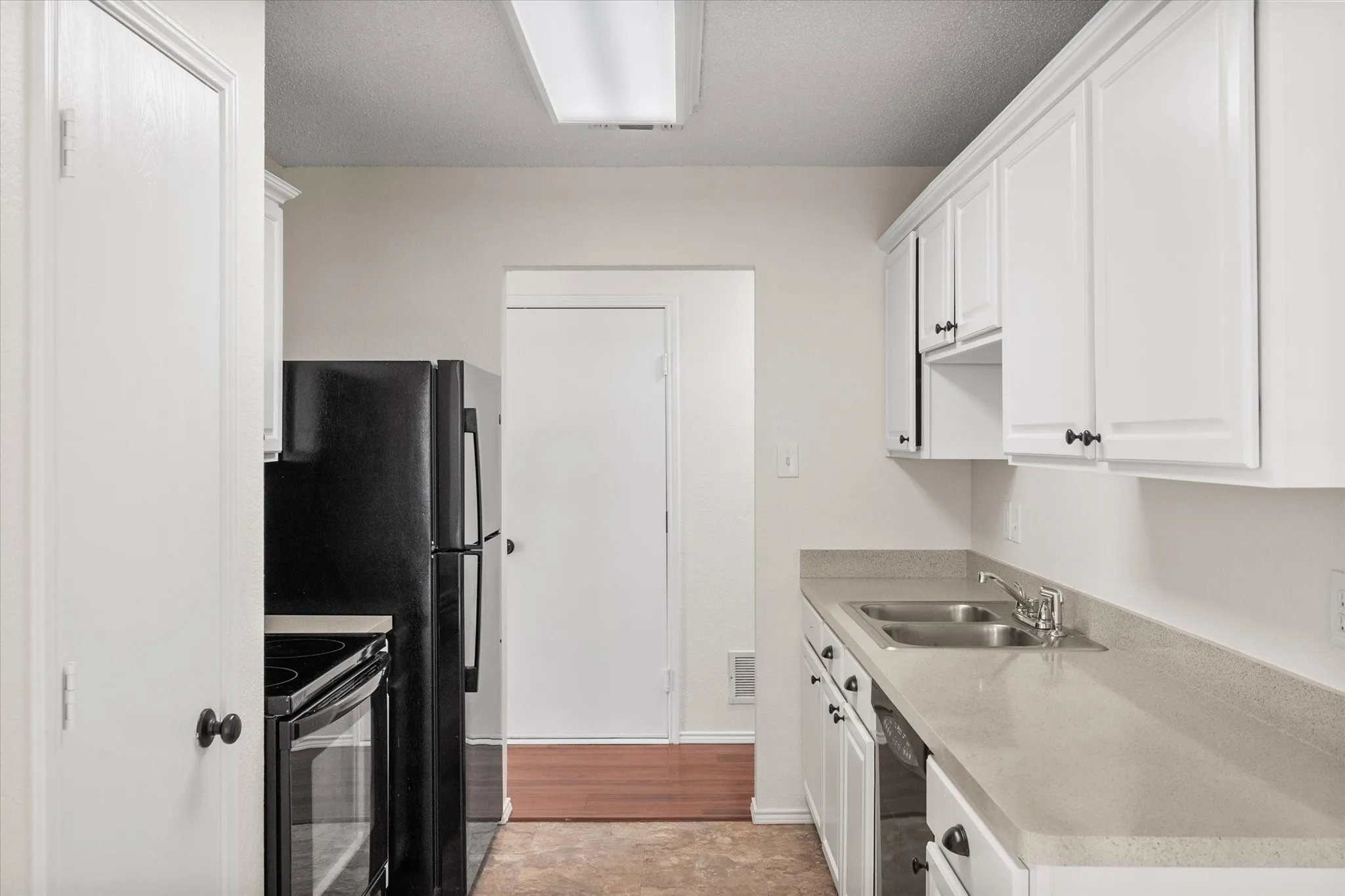 Single Family Residence For Sale in Johnson County , 1124 Margie Street, Burleson, Texas 76028, 3 Bedroom, 2 Bathroom, 2 Garage spaces, 1,158 Sqft, built in 1998, mls#21394955, Real Estate Agent in Burleson, Homes For Sale in Johnson county, Homes For Sale in Burleson, Realtor in Burleson Texas, Real Estate Brokerage Independent Realty Texas, Luminita Cordes Realtor