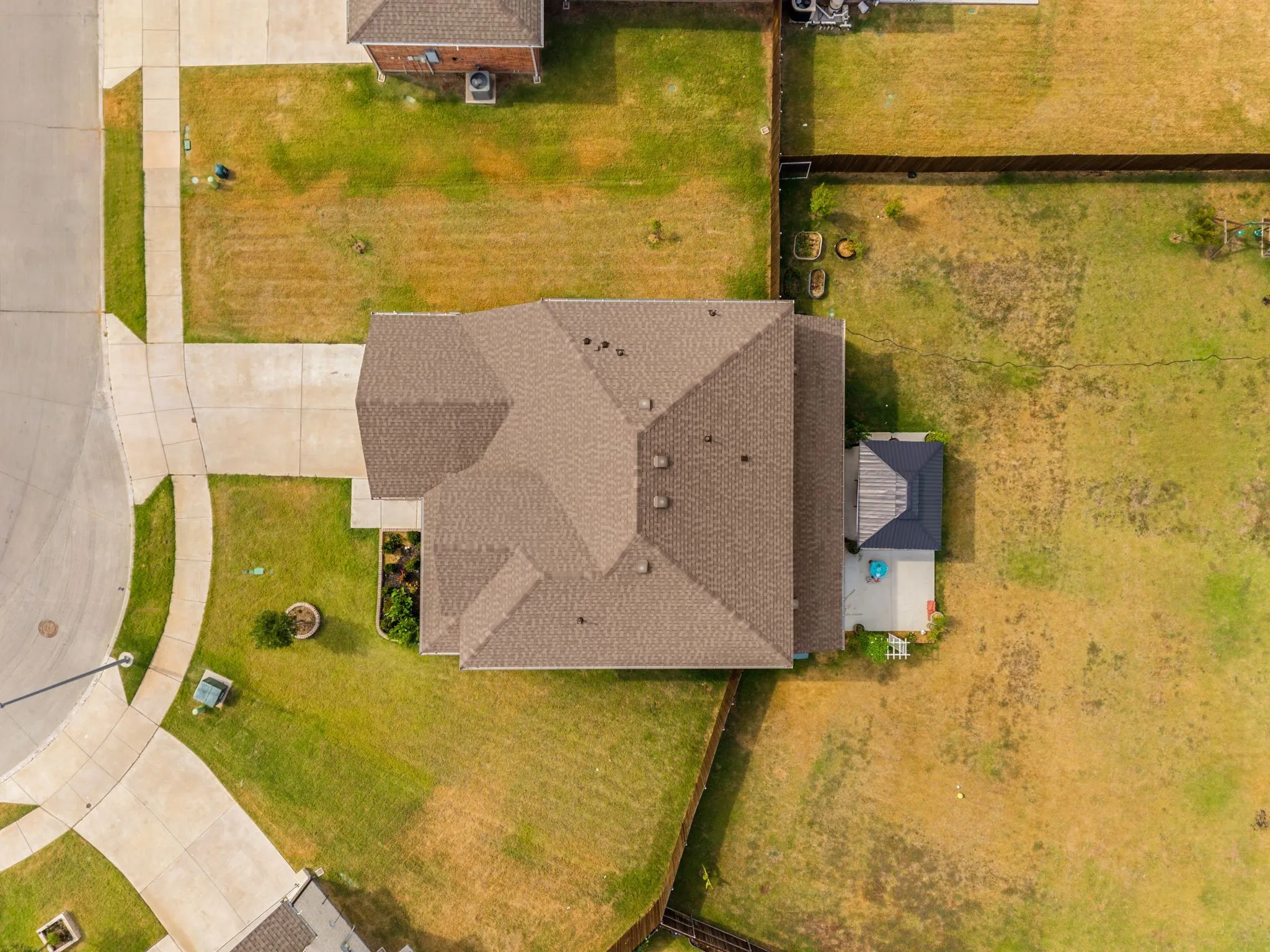 Single Family Residence For Rent in Tarrant County , 13445 Beem Trail, Fort Worth, Texas 76052, 4 Bedroom, 4 Bathroom, 2 Garage spaces, 2,702 Sqft, built in 2023, mls#21409194, Real Estate Agent in Fort Worth, Homes For Rent in Tarrant county, Homes For Rent in Fort Worth, Realtor in Fort Worth Texas, Real Estate Brokerage Independent Realty Texas, Luminita Cordes Realtor