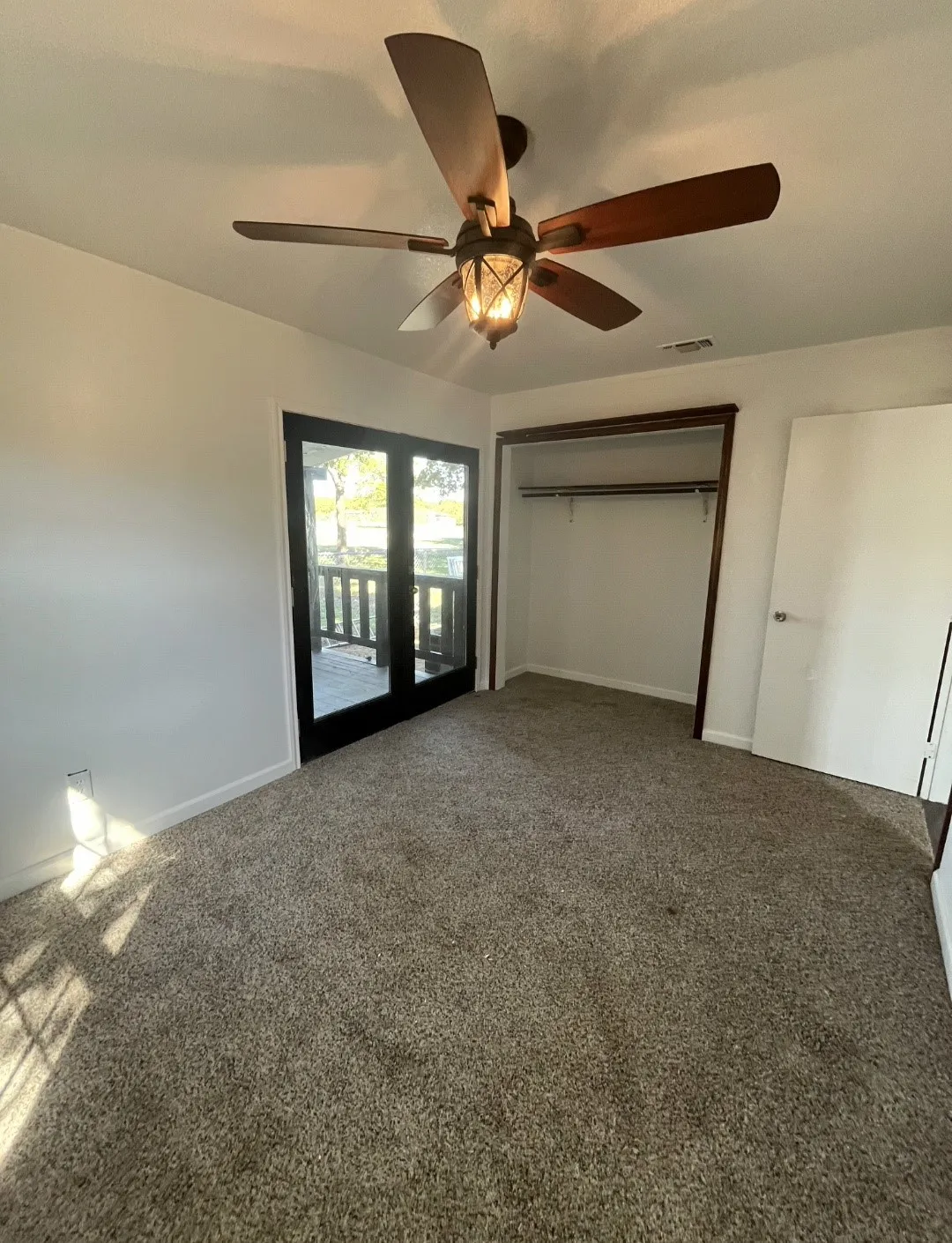 Single Family Residence For Rent in Hunt County , 1116 State Highway 276, West Tawakoni, Texas 75474, 2 Bedroom, 1 Bathroom, Garage spaces, 1,056 Sqft, built in 1980, mls#21409198, Real Estate Agent in West Tawakoni, Homes For Rent in Hunt county, Homes For Rent in West Tawakoni, Realtor in West Tawakoni Texas, Real Estate Brokerage Independent Realty Texas, Luminita Cordes Realtor