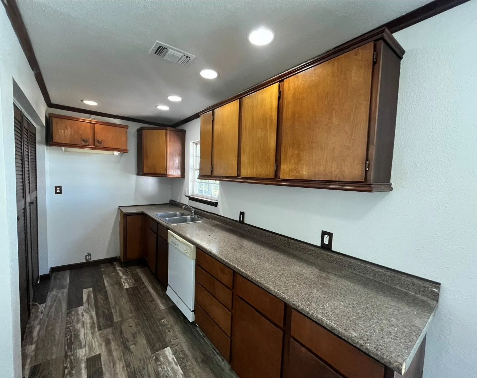 Single Family Residence For Rent in Hunt County , 1116 State Highway 276, West Tawakoni, Texas 75474, 2 Bedroom, 1 Bathroom, Garage spaces, 1,056 Sqft, built in 1980, mls#21409198, Real Estate Agent in West Tawakoni, Homes For Rent in Hunt county, Homes For Rent in West Tawakoni, Realtor in West Tawakoni Texas, Real Estate Brokerage Independent Realty Texas, Luminita Cordes Realtor