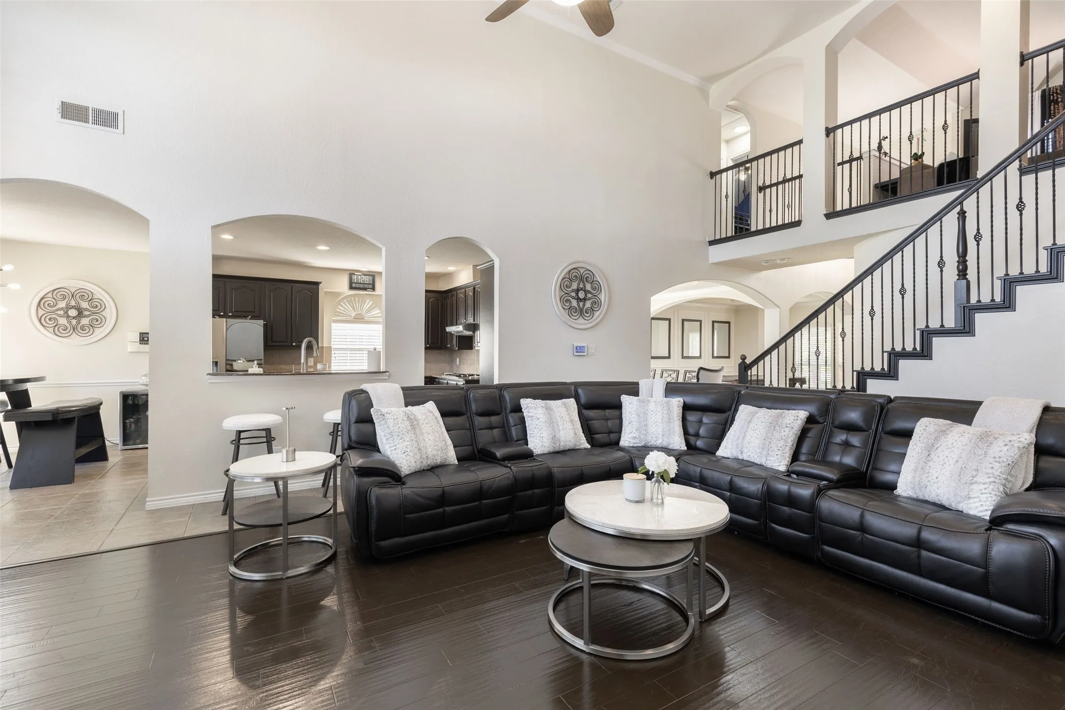 Single Family Residence For Sale in Dallas County , 10206 Broadmoor Lane, Rowlett, Texas 75089, 5 Bedroom, 4 Bathroom, 3 Garage spaces, 4,074 Sqft, built in 2005, mls#21409131, Real Estate Agent in Rowlett, Homes For Sale in Dallas county, Homes For Sale in Rowlett, Realtor in Rowlett Texas, Real Estate Brokerage Independent Realty Texas, Luminita Cordes Realtor