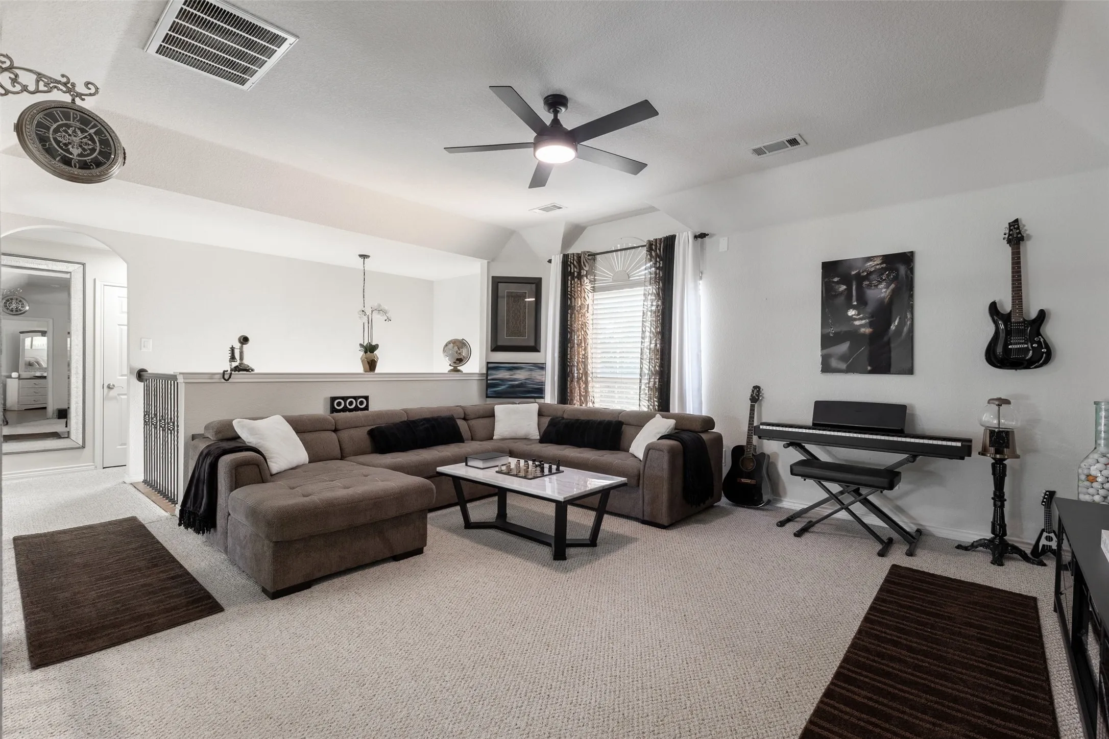Single Family Residence For Sale in Dallas County , 10206 Broadmoor Lane, Rowlett, Texas 75089, 5 Bedroom, 4 Bathroom, 3 Garage spaces, 4,074 Sqft, built in 2005, mls#21409131, Real Estate Agent in Rowlett, Homes For Sale in Dallas county, Homes For Sale in Rowlett, Realtor in Rowlett Texas, Real Estate Brokerage Independent Realty Texas, Luminita Cordes Realtor