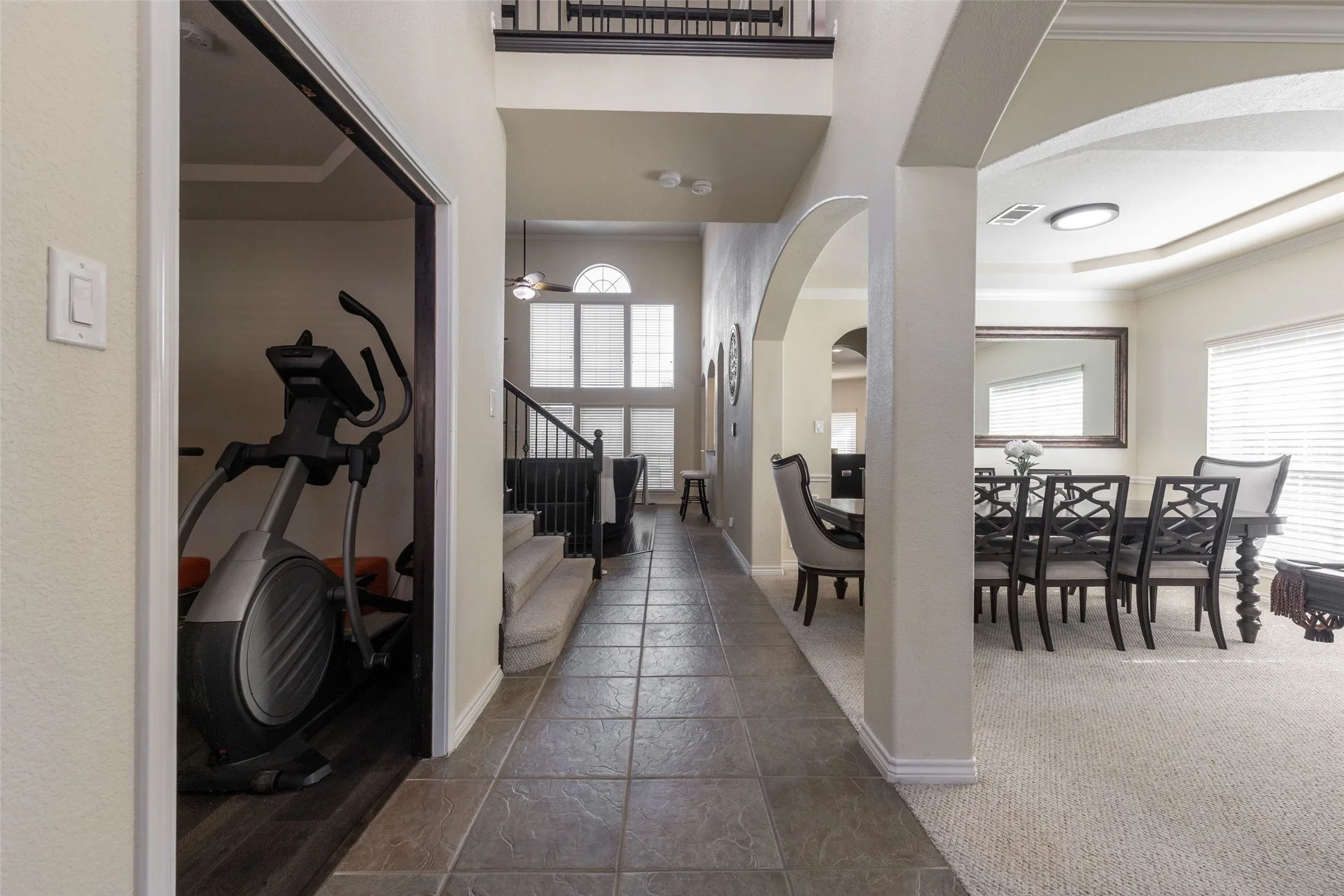 Single Family Residence For Sale in Dallas County , 10206 Broadmoor Lane, Rowlett, Texas 75089, 5 Bedroom, 4 Bathroom, 3 Garage spaces, 4,074 Sqft, built in 2005, mls#21409131, Real Estate Agent in Rowlett, Homes For Sale in Dallas county, Homes For Sale in Rowlett, Realtor in Rowlett Texas, Real Estate Brokerage Independent Realty Texas, Luminita Cordes Realtor