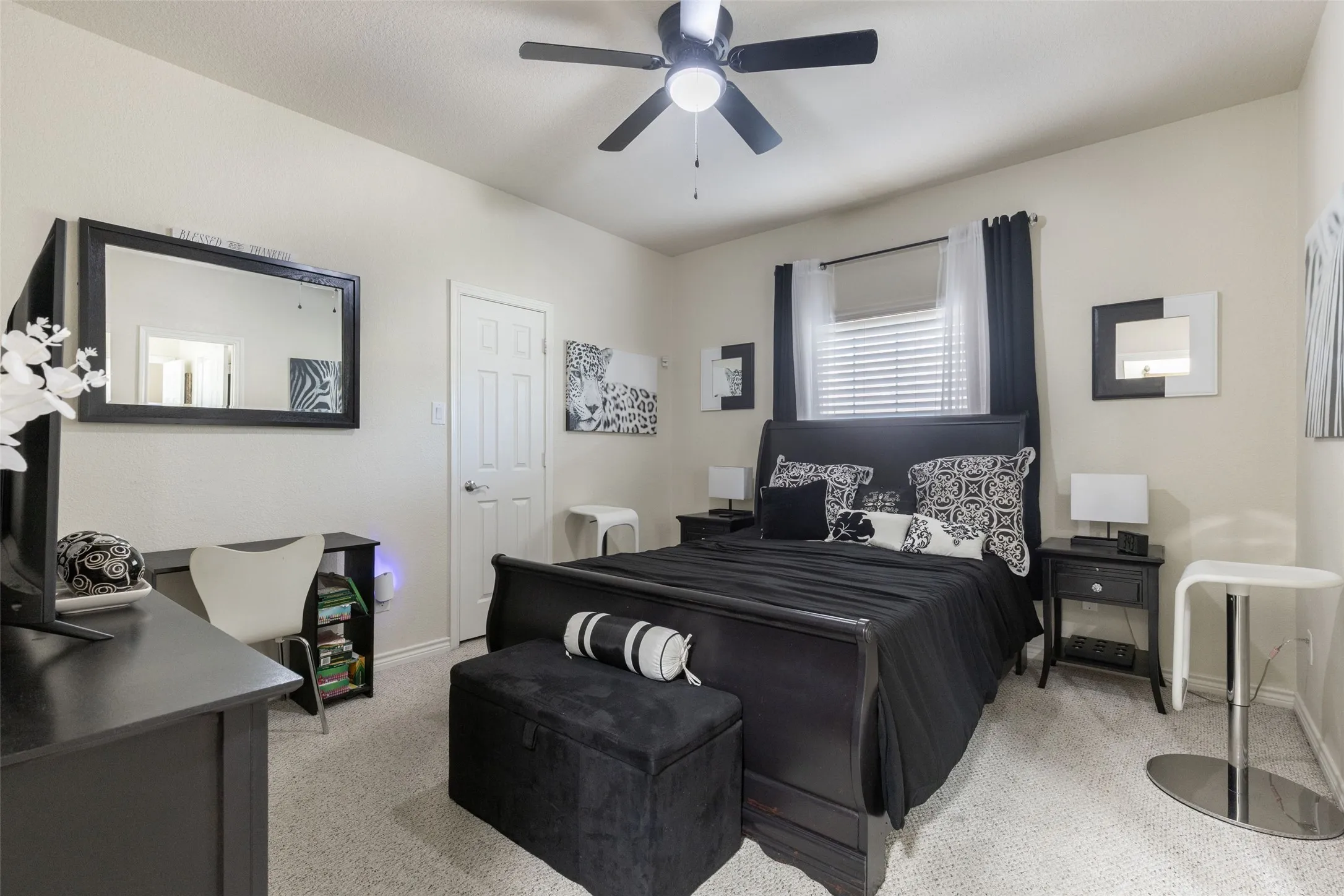 Single Family Residence For Sale in Dallas County , 10206 Broadmoor Lane, Rowlett, Texas 75089, 5 Bedroom, 4 Bathroom, 3 Garage spaces, 4,074 Sqft, built in 2005, mls#21409131, Real Estate Agent in Rowlett, Homes For Sale in Dallas county, Homes For Sale in Rowlett, Realtor in Rowlett Texas, Real Estate Brokerage Independent Realty Texas, Luminita Cordes Realtor