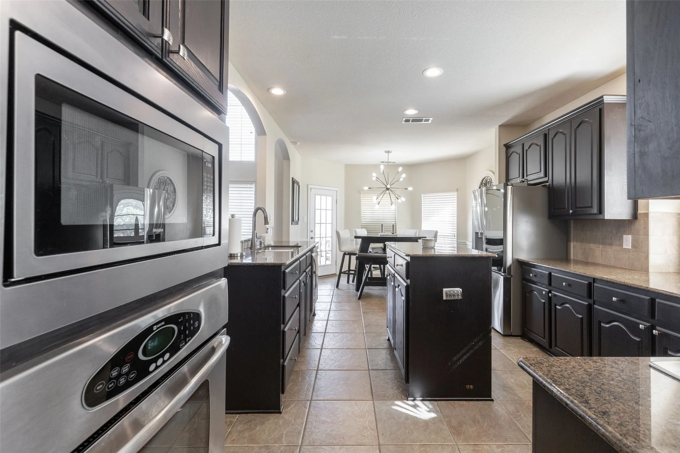 Single Family Residence For Sale in Dallas County , 10206 Broadmoor Lane, Rowlett, Texas 75089, 5 Bedroom, 4 Bathroom, 3 Garage spaces, 4,074 Sqft, built in 2005, mls#21409131, Real Estate Agent in Rowlett, Homes For Sale in Dallas county, Homes For Sale in Rowlett, Realtor in Rowlett Texas, Real Estate Brokerage Independent Realty Texas, Luminita Cordes Realtor