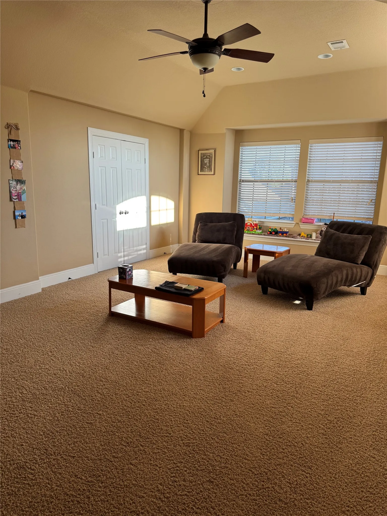 Single Family Residence For Rent in Collin County , 1209 Avondale Drive, Murphy, Texas 75094, 5 Bedroom, 5 Bathroom, 2 Garage spaces, 5,012 Sqft, built in 2009, mls#21394125, Real Estate Agent in Murphy, Homes For Rent in Collin county, Homes For Rent in Murphy, Realtor in Murphy Texas, Real Estate Brokerage Independent Realty Texas, Luminita Cordes Realtor