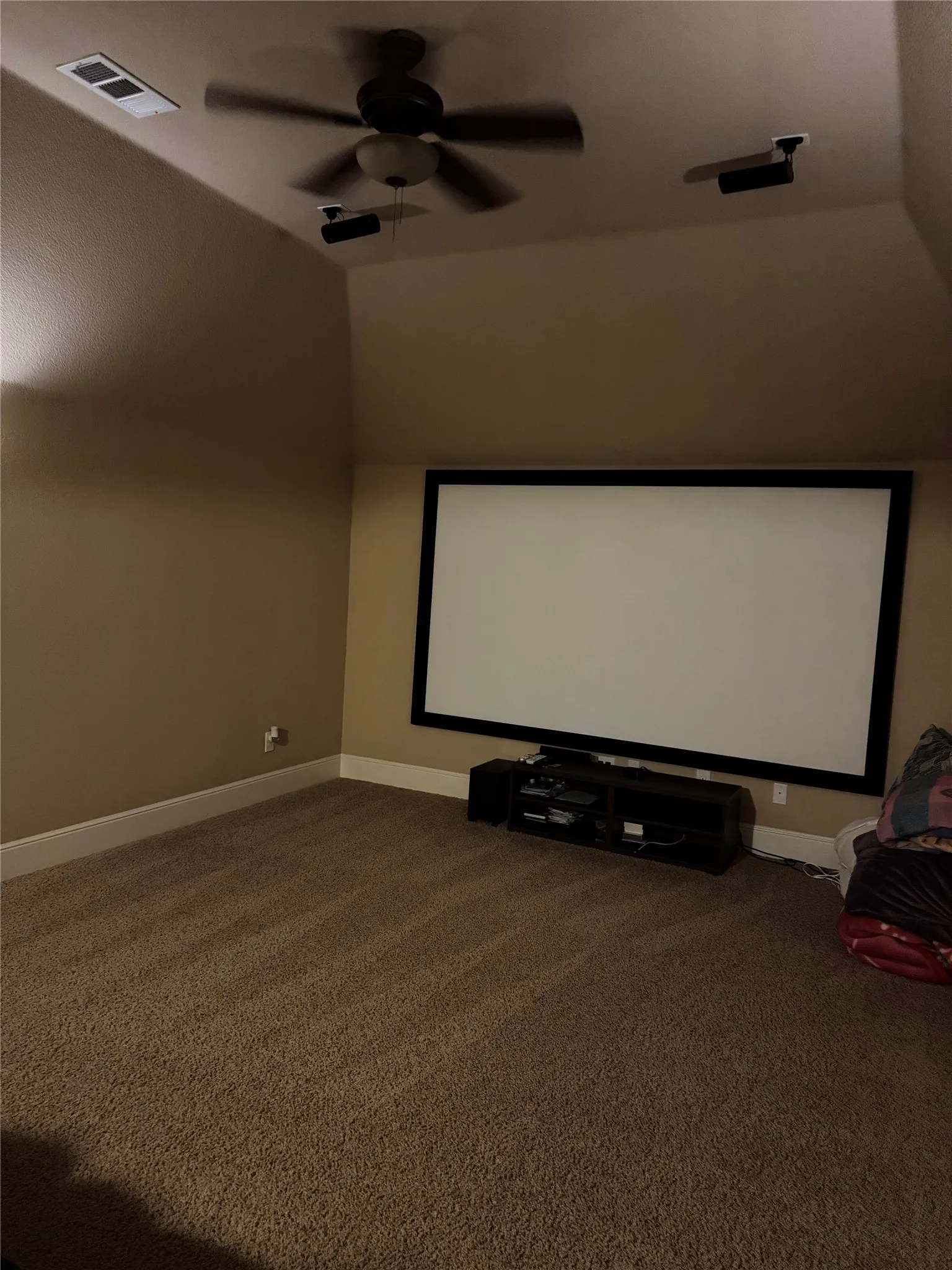 Single Family Residence For Rent in Collin County , 1209 Avondale Drive, Murphy, Texas 75094, 5 Bedroom, 5 Bathroom, 2 Garage spaces, 5,012 Sqft, built in 2009, mls#21394125, Real Estate Agent in Murphy, Homes For Rent in Collin county, Homes For Rent in Murphy, Realtor in Murphy Texas, Real Estate Brokerage Independent Realty Texas, Luminita Cordes Realtor