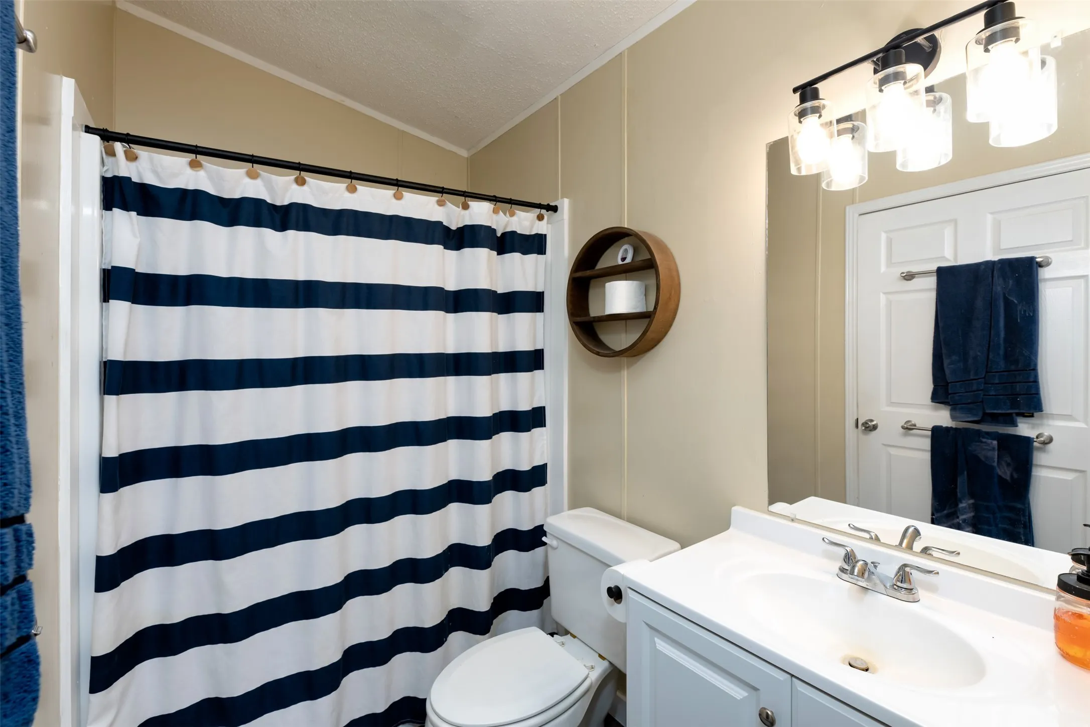 Manufactured Home For Sale in Parker County , 174 Denton Heights Lane, Weatherford, Texas 76085, 4 Bedroom, 3 Bathroom, Garage spaces, 2,432 Sqft, built in 1998, mls#21381381, Real Estate Agent in Weatherford, Homes For Sale in Parker county, Homes For Sale in Weatherford, Realtor in Weatherford Texas, Real Estate Brokerage Independent Realty Texas, Luminita Cordes Realtor