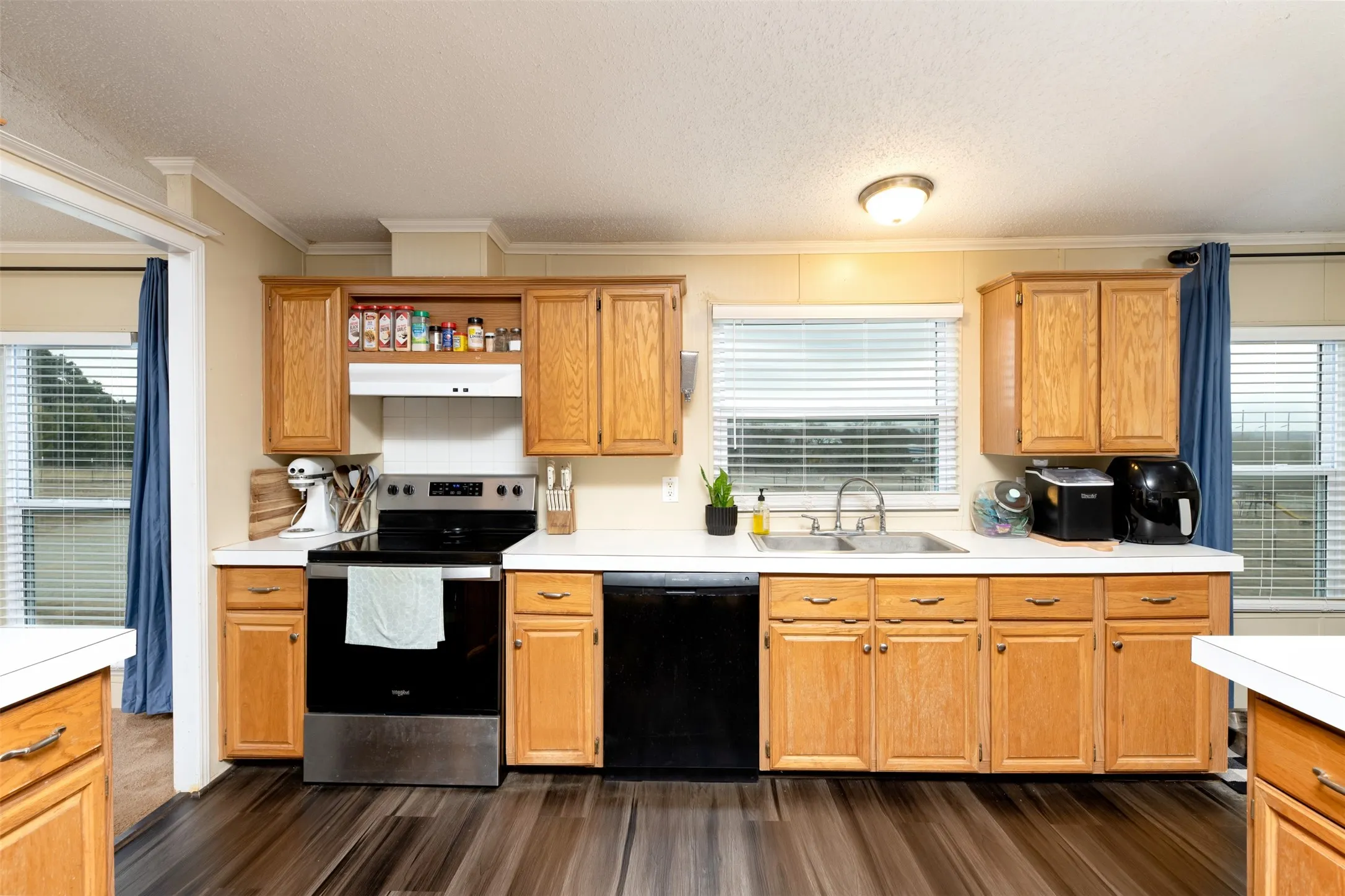 Manufactured Home For Sale in Parker County , 174 Denton Heights Lane, Weatherford, Texas 76085, 4 Bedroom, 3 Bathroom, Garage spaces, 2,432 Sqft, built in 1998, mls#21381381, Real Estate Agent in Weatherford, Homes For Sale in Parker county, Homes For Sale in Weatherford, Realtor in Weatherford Texas, Real Estate Brokerage Independent Realty Texas, Luminita Cordes Realtor