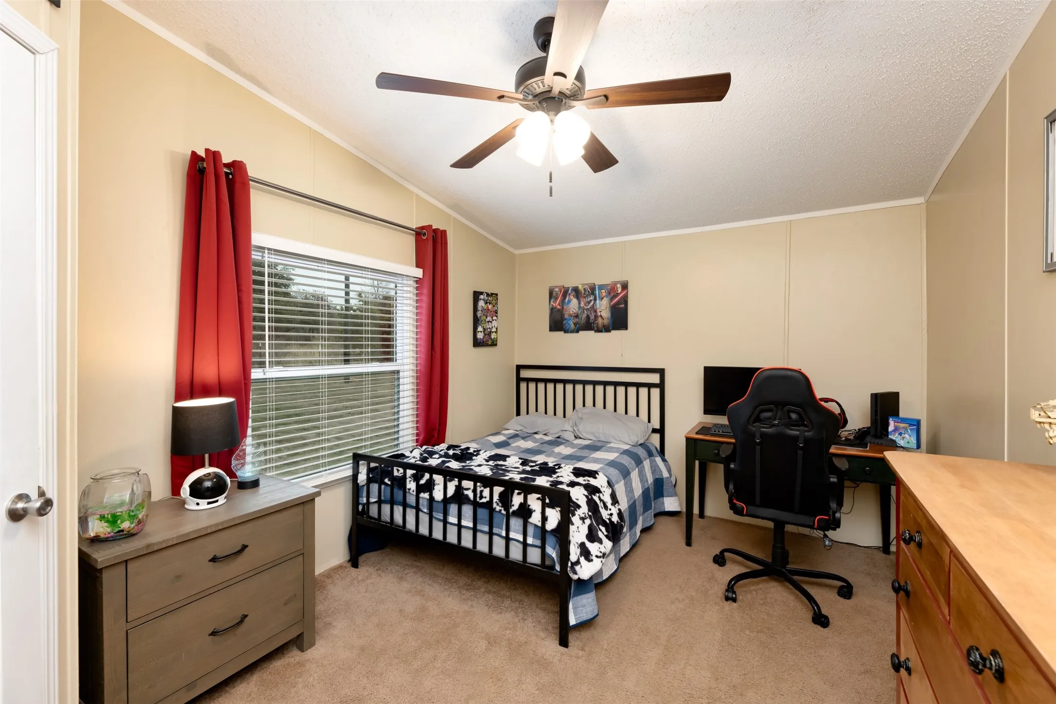Manufactured Home For Sale in Parker County , 174 Denton Heights Lane, Weatherford, Texas 76085, 4 Bedroom, 3 Bathroom, Garage spaces, 2,432 Sqft, built in 1998, mls#21381381, Real Estate Agent in Weatherford, Homes For Sale in Parker county, Homes For Sale in Weatherford, Realtor in Weatherford Texas, Real Estate Brokerage Independent Realty Texas, Luminita Cordes Realtor