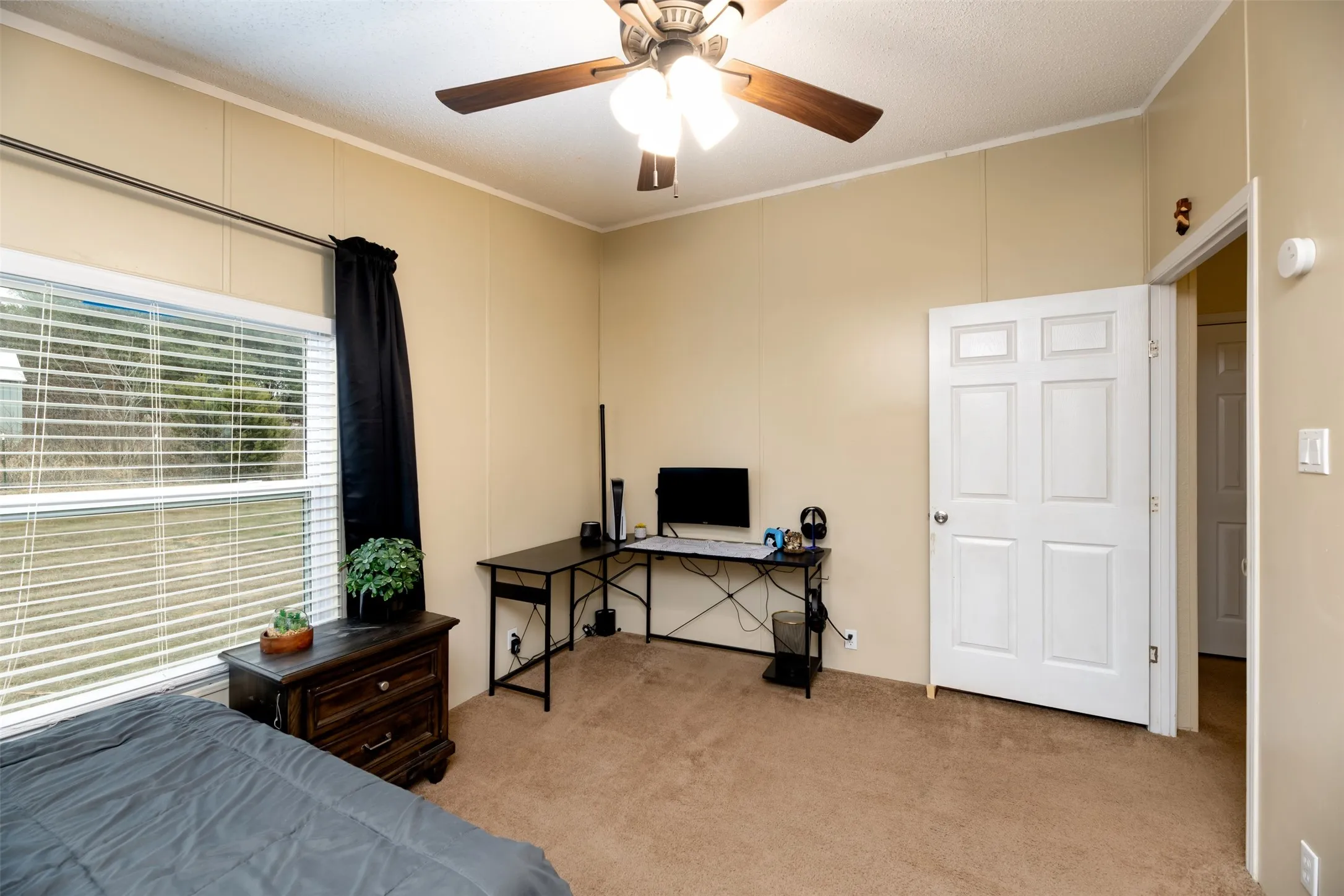 Manufactured Home For Sale in Parker County , 174 Denton Heights Lane, Weatherford, Texas 76085, 4 Bedroom, 3 Bathroom, Garage spaces, 2,432 Sqft, built in 1998, mls#21381381, Real Estate Agent in Weatherford, Homes For Sale in Parker county, Homes For Sale in Weatherford, Realtor in Weatherford Texas, Real Estate Brokerage Independent Realty Texas, Luminita Cordes Realtor