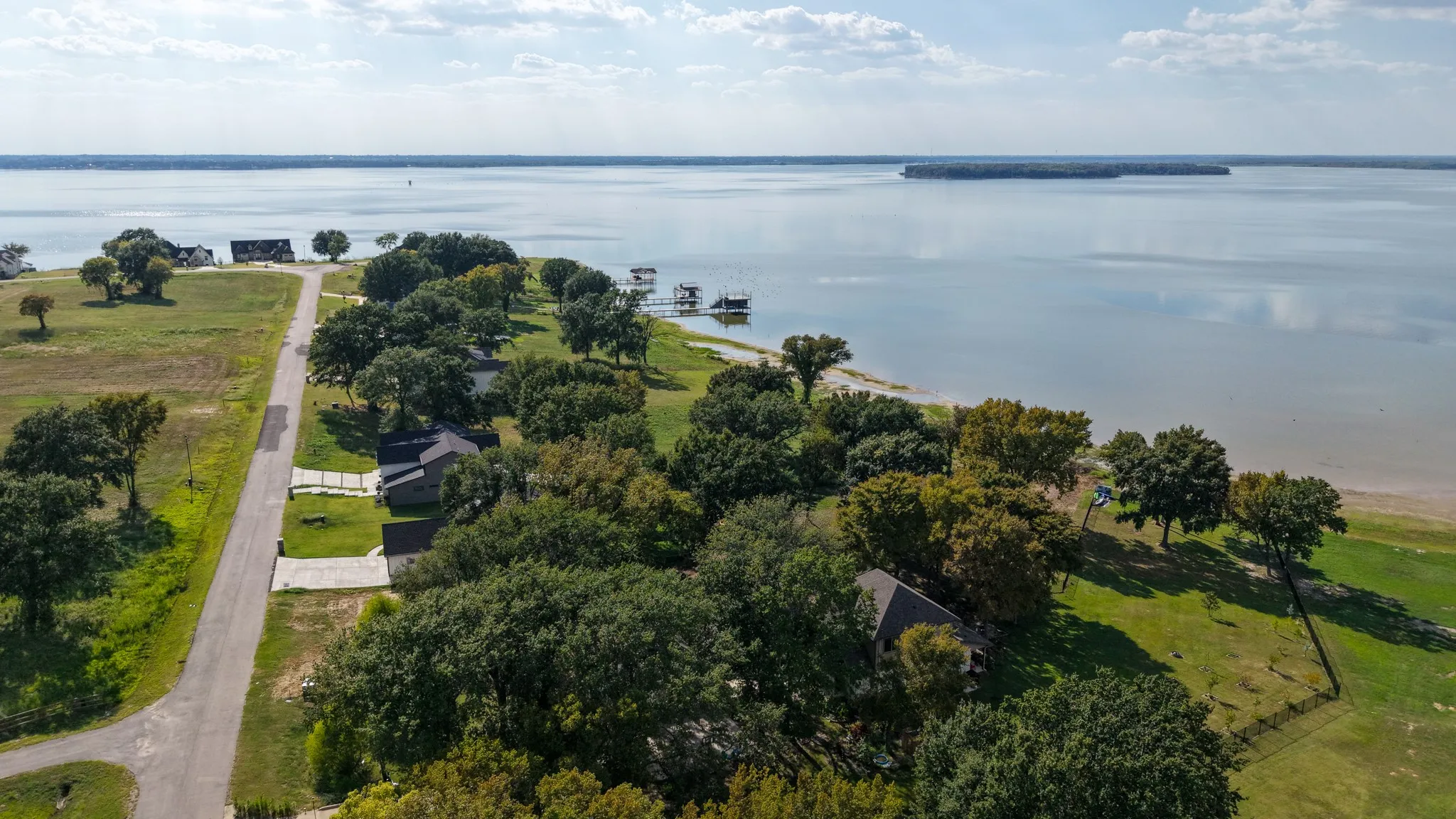 Unimproved Land For Sale in Kaufman County , 1520 Shoreline Drive, Mabank, Texas 75143, 0, 0, Garage spaces, 0 Sqft, built in 0, mls#21406991, Real Estate Agent in Mabank, Homes For Sale in Kaufman county, Homes For Sale in Mabank, Realtor in Mabank Texas, Real Estate Brokerage Independent Realty Texas, Luminita Cordes Realtor