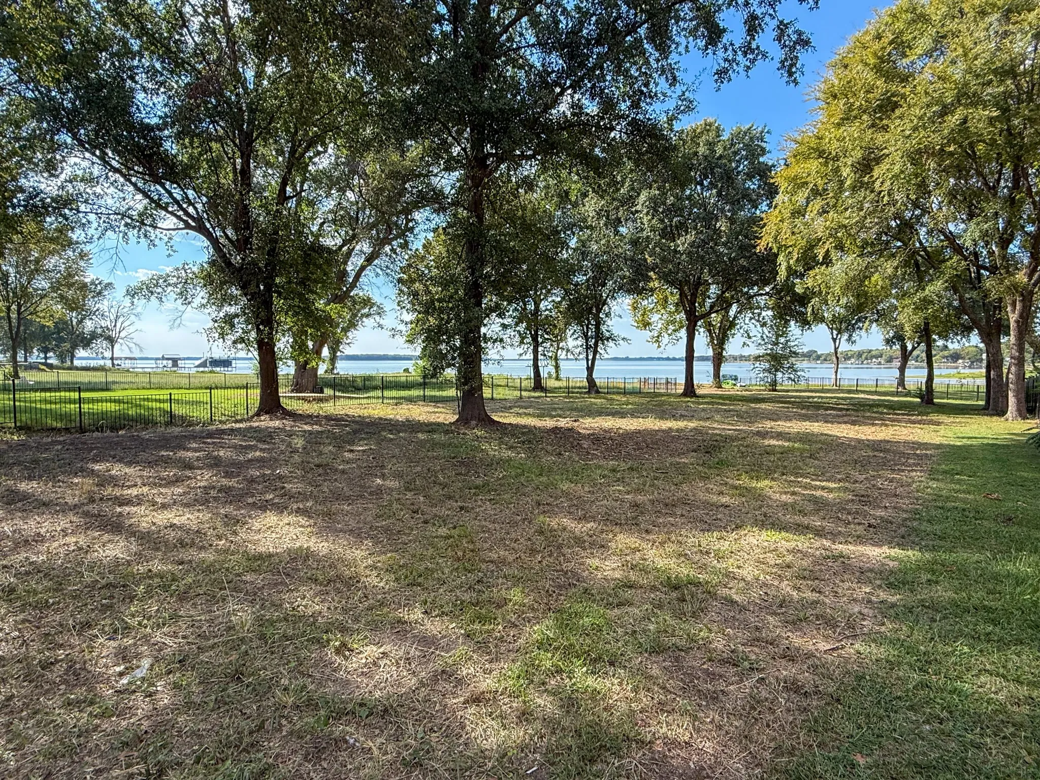 Unimproved Land For Sale in Kaufman County , 1520 Shoreline Drive, Mabank, Texas 75143, 0, 0, Garage spaces, 0 Sqft, built in 0, mls#21406991, Real Estate Agent in Mabank, Homes For Sale in Kaufman county, Homes For Sale in Mabank, Realtor in Mabank Texas, Real Estate Brokerage Independent Realty Texas, Luminita Cordes Realtor