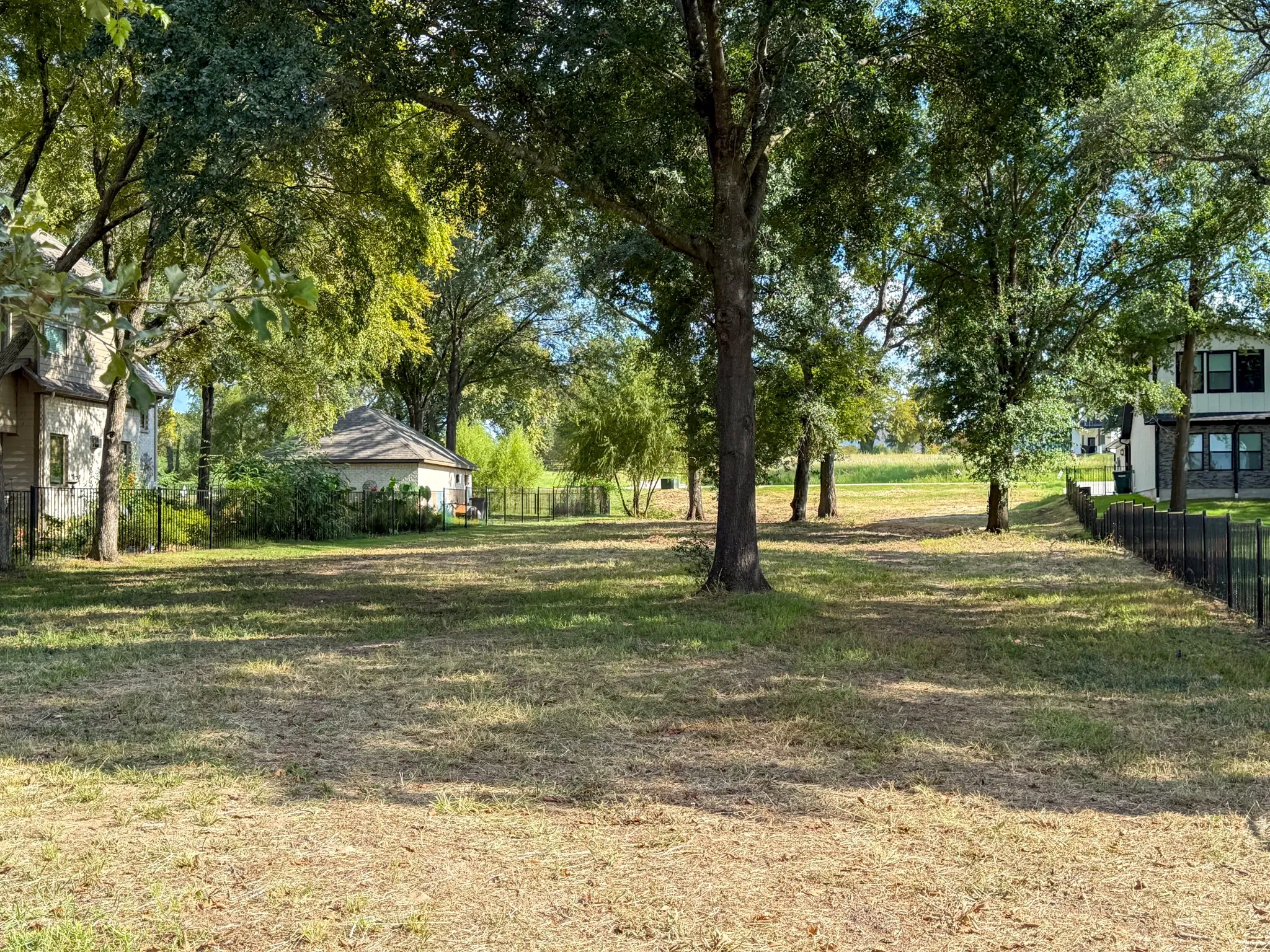 Unimproved Land For Sale in Kaufman County , 1520 Shoreline Drive, Mabank, Texas 75143, 0, 0, Garage spaces, 0 Sqft, built in 0, mls#21406991, Real Estate Agent in Mabank, Homes For Sale in Kaufman county, Homes For Sale in Mabank, Realtor in Mabank Texas, Real Estate Brokerage Independent Realty Texas, Luminita Cordes Realtor