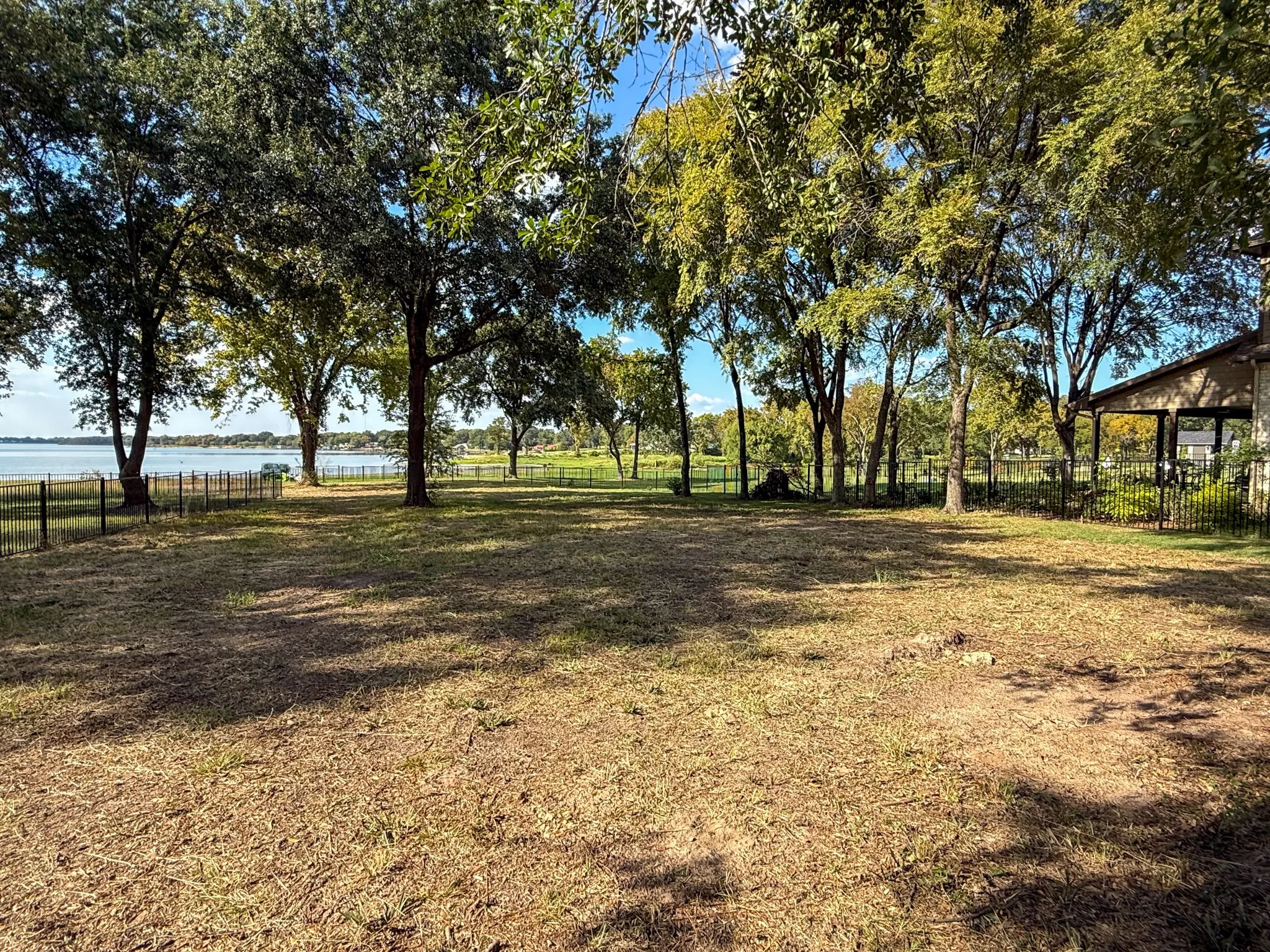 Unimproved Land For Sale in Kaufman County , 1520 Shoreline Drive, Mabank, Texas 75143, 0, 0, Garage spaces, 0 Sqft, built in 0, mls#21406991, Real Estate Agent in Mabank, Homes For Sale in Kaufman county, Homes For Sale in Mabank, Realtor in Mabank Texas, Real Estate Brokerage Independent Realty Texas, Luminita Cordes Realtor
