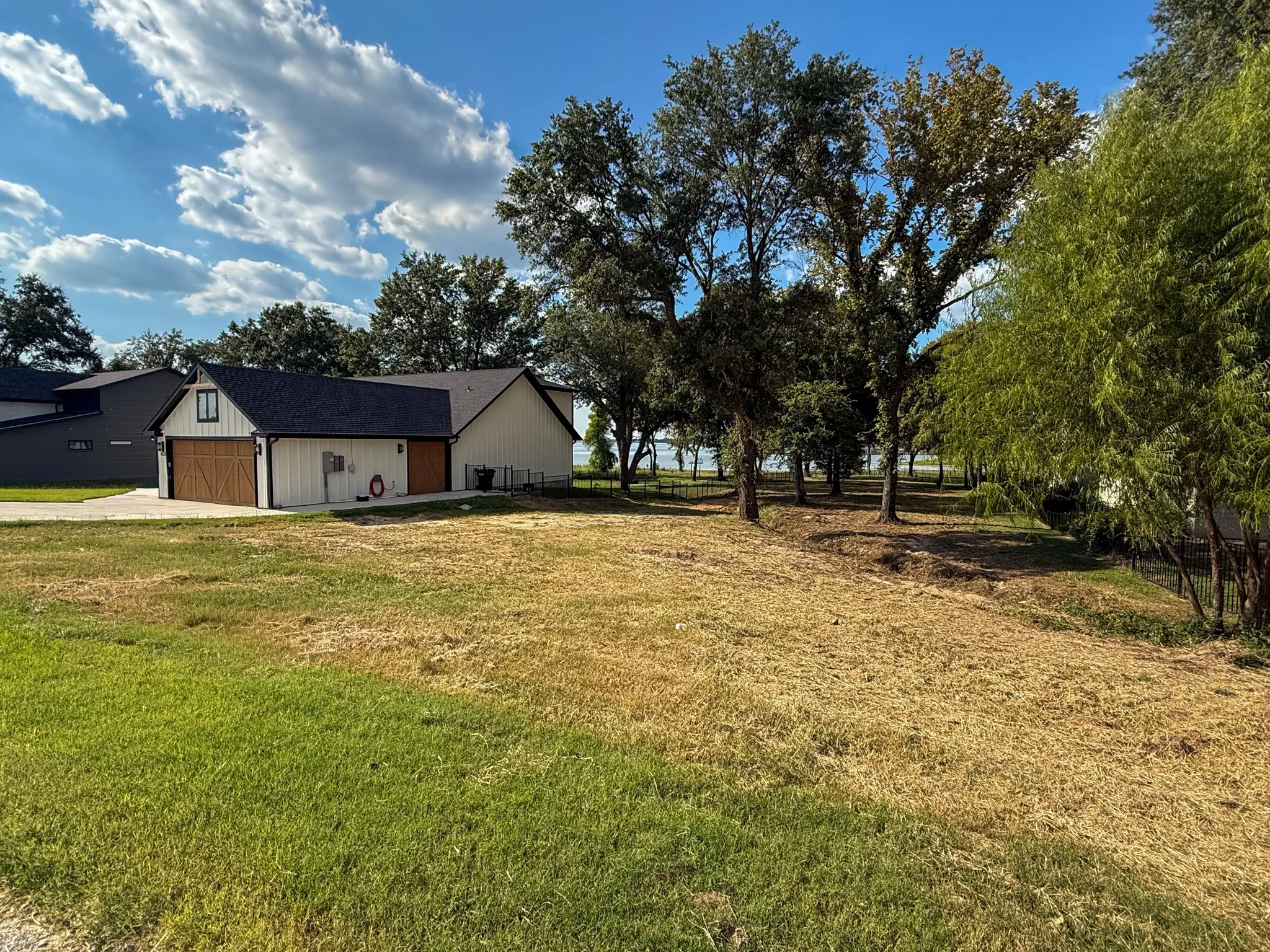 Unimproved Land For Sale in Kaufman County , 1520 Shoreline Drive, Mabank, Texas 75143, 0, 0, Garage spaces, 0 Sqft, built in 0, mls#21406991, Real Estate Agent in Mabank, Homes For Sale in Kaufman county, Homes For Sale in Mabank, Realtor in Mabank Texas, Real Estate Brokerage Independent Realty Texas, Luminita Cordes Realtor