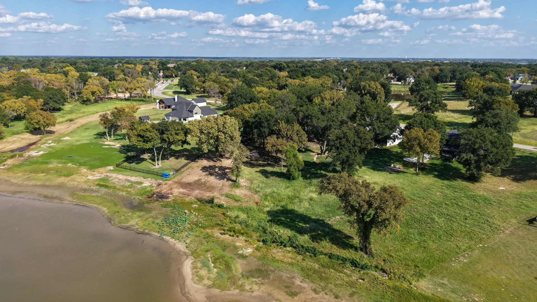 Unimproved Land For Sale in Kaufman County , 1520 Shoreline Drive, Mabank, Texas 75143, 0, 0, Garage spaces, 0 Sqft, built in 0, mls#21406991, Real Estate Agent in Mabank, Homes For Sale in Kaufman county, Homes For Sale in Mabank, Realtor in Mabank Texas, Real Estate Brokerage Independent Realty Texas, Luminita Cordes Realtor