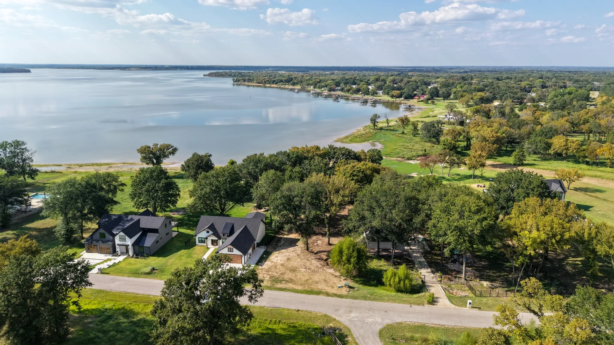 Unimproved Land For Sale in Kaufman County , 1520 Shoreline Drive, Mabank, Texas 75143, 0, 0, Garage spaces, 0 Sqft, built in 0, mls#21406991, Real Estate Agent in Mabank, Homes For Sale in Kaufman county, Homes For Sale in Mabank, Realtor in Mabank Texas, Real Estate Brokerage Independent Realty Texas, Luminita Cordes Realtor