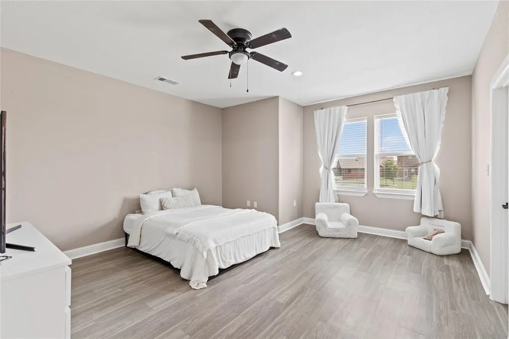 Townhouse For Sale in Collin County , 1009 Debby Court, Wylie, Texas 75098, 3 Bedroom, 3 Bathroom, 2 Garage spaces, 1,956 Sqft, built in 2022, mls#21409208, Real Estate Agent in Wylie, Homes For Sale in Collin county, Homes For Sale in Wylie, Realtor in Wylie Texas, Real Estate Brokerage Independent Realty Texas, Luminita Cordes Realtor