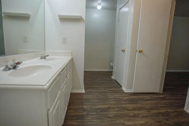 Single Family Residence For Sale in Tarrant County , 612 Pineview Lane, Fort Worth, Texas 76140, 4 Bedroom, 2 Bathroom, 2 Garage spaces, 1,956 Sqft, built in 2002, mls#21409213, Real Estate Agent in Fort Worth, Homes For Sale in Tarrant county, Homes For Sale in Fort Worth, Realtor in Fort Worth Texas, Real Estate Brokerage Independent Realty Texas, Luminita Cordes Realtor