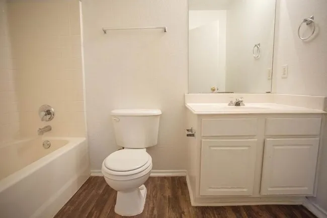 Single Family Residence For Sale in Tarrant County , 612 Pineview Lane, Fort Worth, Texas 76140, 4 Bedroom, 2 Bathroom, 2 Garage spaces, 1,956 Sqft, built in 2002, mls#21409213, Real Estate Agent in Fort Worth, Homes For Sale in Tarrant county, Homes For Sale in Fort Worth, Realtor in Fort Worth Texas, Real Estate Brokerage Independent Realty Texas, Luminita Cordes Realtor
