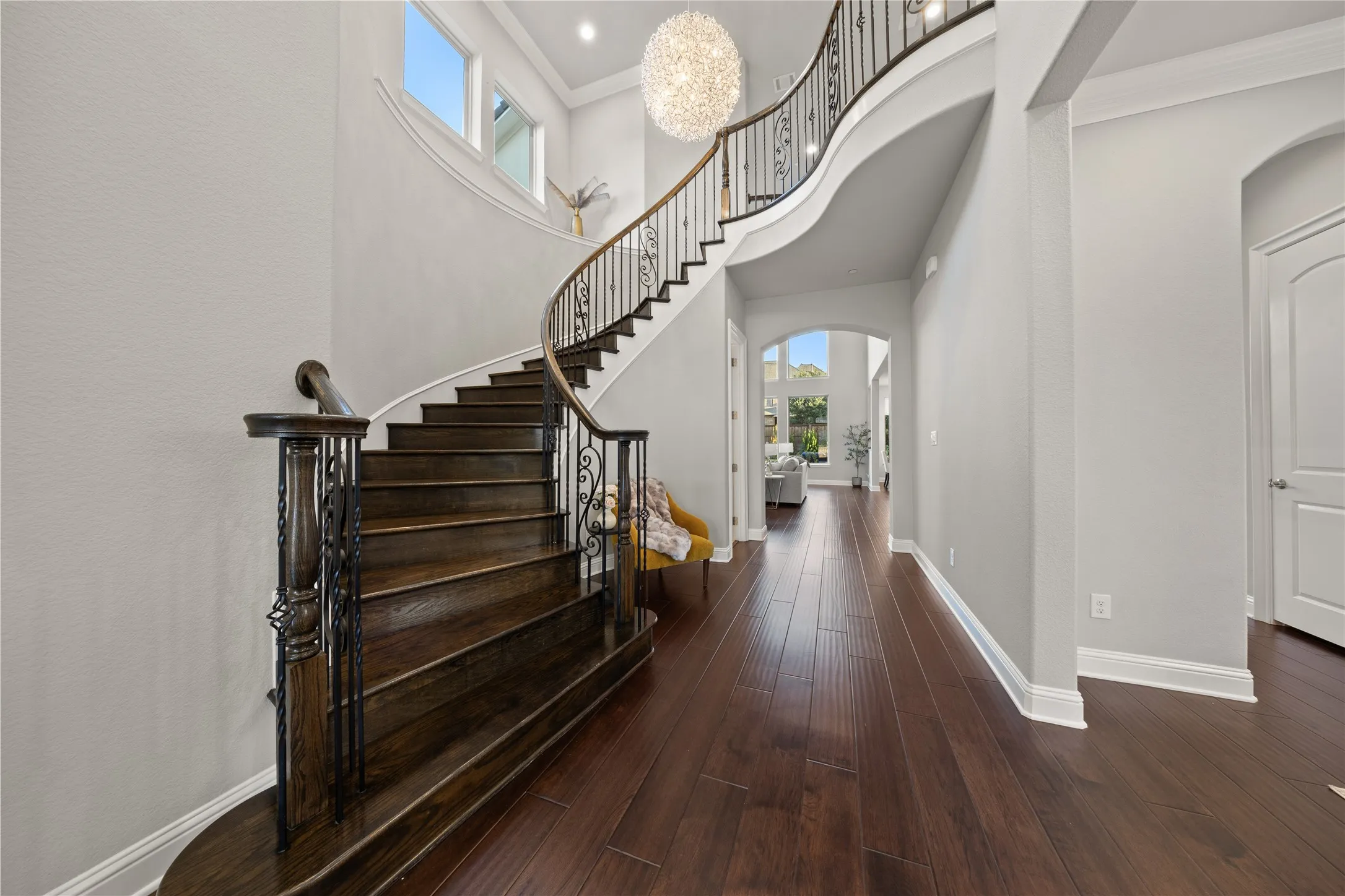 Single Family Residence For Sale in Denton County , 1207 Holford Drive, Frisco, Texas 75036, 5 Bedroom, 5 Bathroom, 4 Garage spaces, 5,652 Sqft, built in 2017, mls#21407516, Real Estate Agent in Frisco, Homes For Sale in Denton county, Homes For Sale in Frisco, Realtor in Frisco Texas, Real Estate Brokerage Independent Realty Texas, Luminita Cordes Realtor