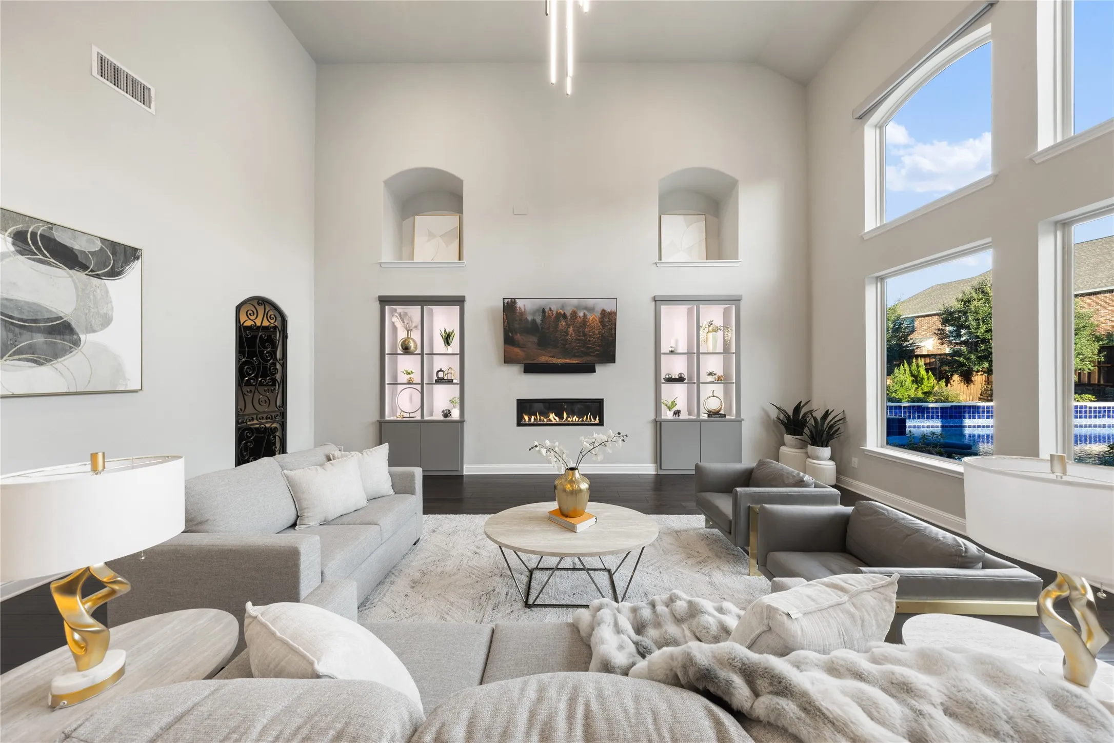 Single Family Residence For Sale in Denton County , 1207 Holford Drive, Frisco, Texas 75036, 5 Bedroom, 5 Bathroom, 4 Garage spaces, 5,652 Sqft, built in 2017, mls#21407516, Real Estate Agent in Frisco, Homes For Sale in Denton county, Homes For Sale in Frisco, Realtor in Frisco Texas, Real Estate Brokerage Independent Realty Texas, Luminita Cordes Realtor