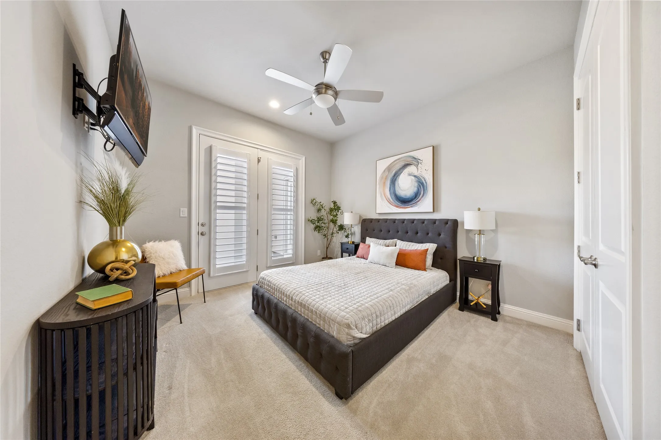 Single Family Residence For Sale in Denton County , 1207 Holford Drive, Frisco, Texas 75036, 5 Bedroom, 5 Bathroom, 4 Garage spaces, 5,652 Sqft, built in 2017, mls#21407516, Real Estate Agent in Frisco, Homes For Sale in Denton county, Homes For Sale in Frisco, Realtor in Frisco Texas, Real Estate Brokerage Independent Realty Texas, Luminita Cordes Realtor