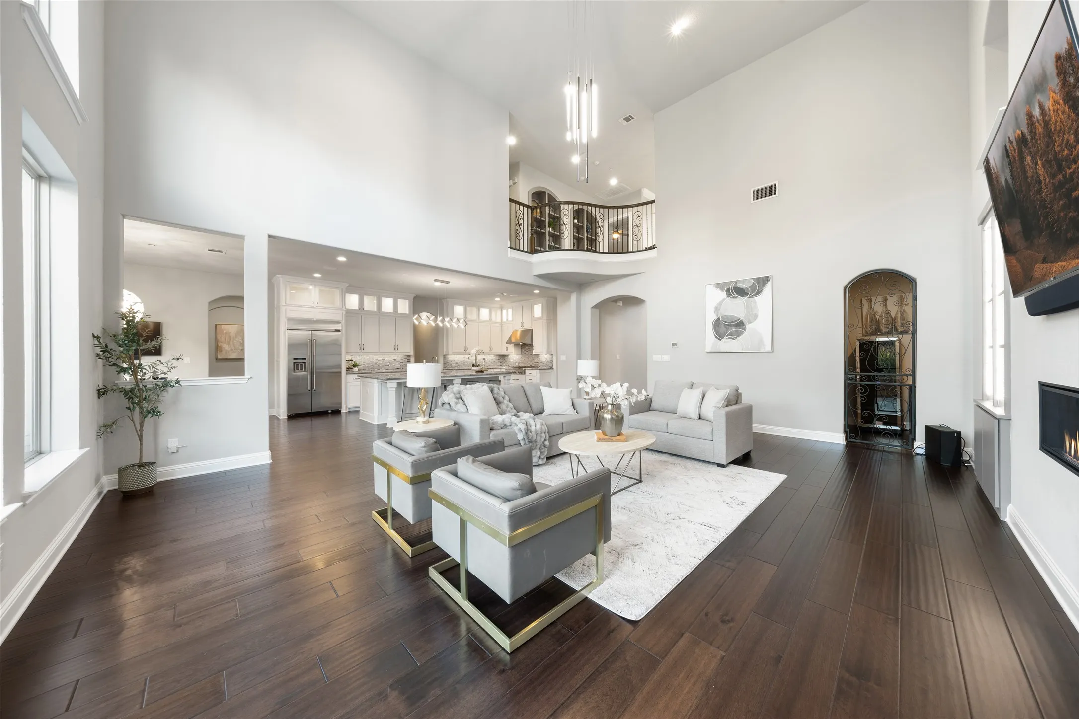 Single Family Residence For Sale in Denton County , 1207 Holford Drive, Frisco, Texas 75036, 5 Bedroom, 5 Bathroom, 4 Garage spaces, 5,652 Sqft, built in 2017, mls#21407516, Real Estate Agent in Frisco, Homes For Sale in Denton county, Homes For Sale in Frisco, Realtor in Frisco Texas, Real Estate Brokerage Independent Realty Texas, Luminita Cordes Realtor