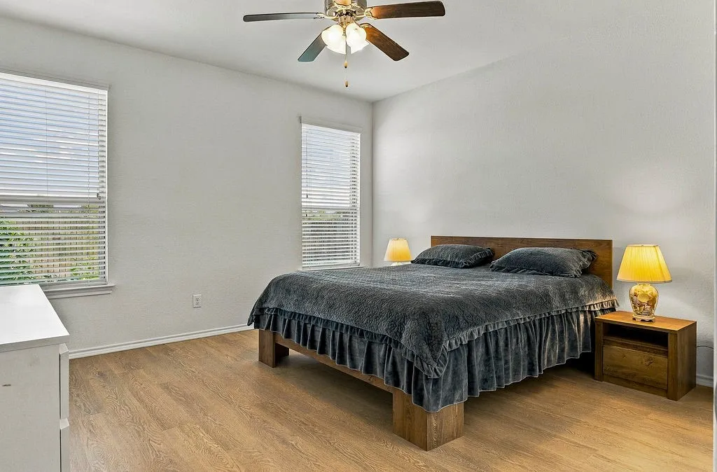 Single Family Residence For Sale in Tarrant County , 9220 Bronze Meadow Drive, Fort Worth, Texas 76131, 5 Bedroom, 3 Bathroom, 2 Garage spaces, 2,473 Sqft, built in 2017, mls#21408751, Real Estate Agent in Fort Worth, Homes For Sale in Tarrant county, Homes For Sale in Fort Worth, Realtor in Fort Worth Texas, Real Estate Brokerage Independent Realty Texas, Luminita Cordes Realtor