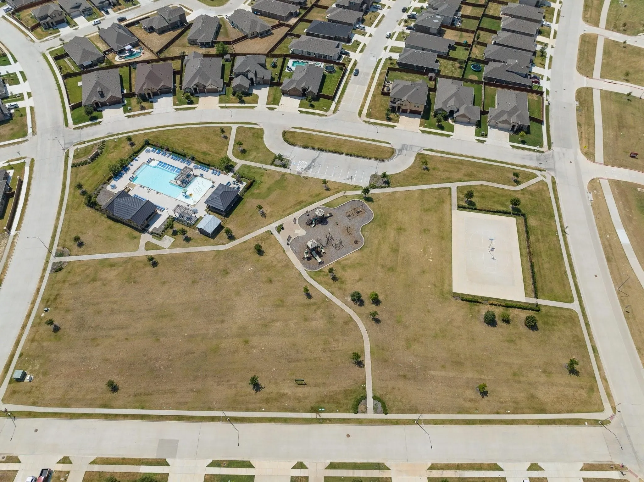 Single Family Residence For Sale in Tarrant County , 9220 Bronze Meadow Drive, Fort Worth, Texas 76131, 5 Bedroom, 3 Bathroom, 2 Garage spaces, 2,473 Sqft, built in 2017, mls#21408751, Real Estate Agent in Fort Worth, Homes For Sale in Tarrant county, Homes For Sale in Fort Worth, Realtor in Fort Worth Texas, Real Estate Brokerage Independent Realty Texas, Luminita Cordes Realtor