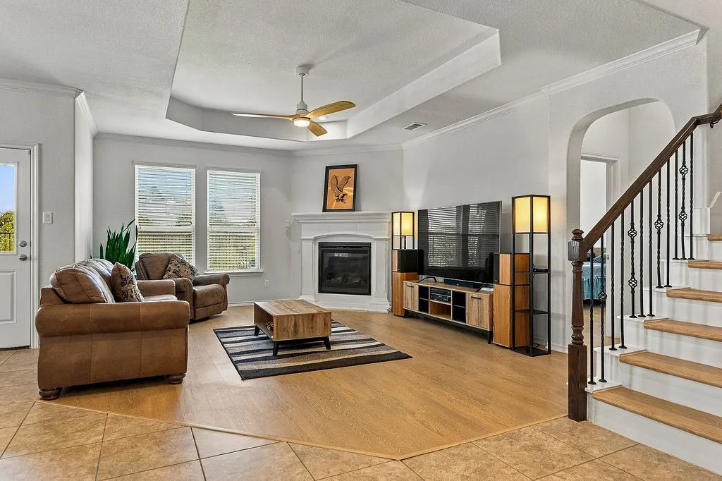 Single Family Residence For Sale in Tarrant County , 9220 Bronze Meadow Drive, Fort Worth, Texas 76131, 5 Bedroom, 3 Bathroom, 2 Garage spaces, 2,473 Sqft, built in 2017, mls#21408751, Real Estate Agent in Fort Worth, Homes For Sale in Tarrant county, Homes For Sale in Fort Worth, Realtor in Fort Worth Texas, Real Estate Brokerage Independent Realty Texas, Luminita Cordes Realtor