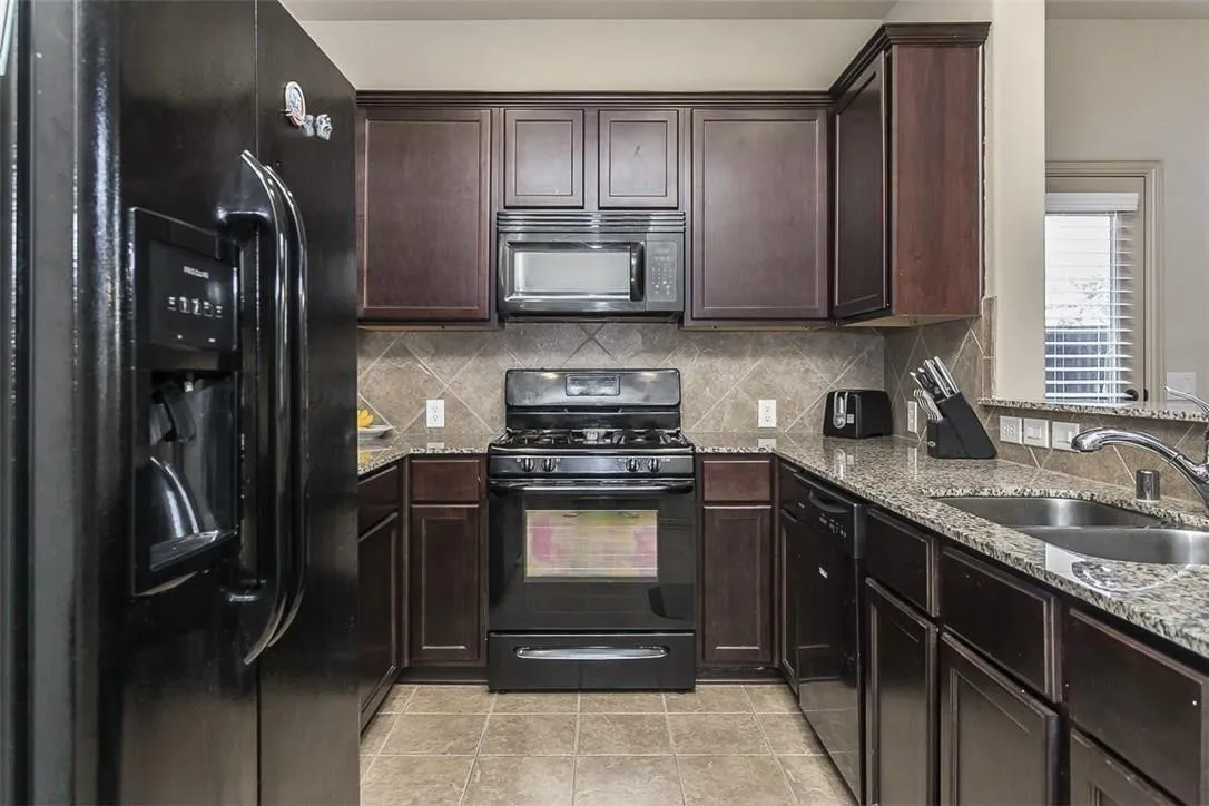 Single Family Residence For Rent in Collin County , 867 Llano Drive, Allen, Texas 75013, 3 Bedroom, 3 Bathroom, 2 Garage spaces, 1,889 Sqft, built in 2011, mls#21407541, Real Estate Agent in Allen, Homes For Rent in Collin county, Homes For Rent in Allen, Realtor in Allen Texas, Real Estate Brokerage Independent Realty Texas, Luminita Cordes Realtor
