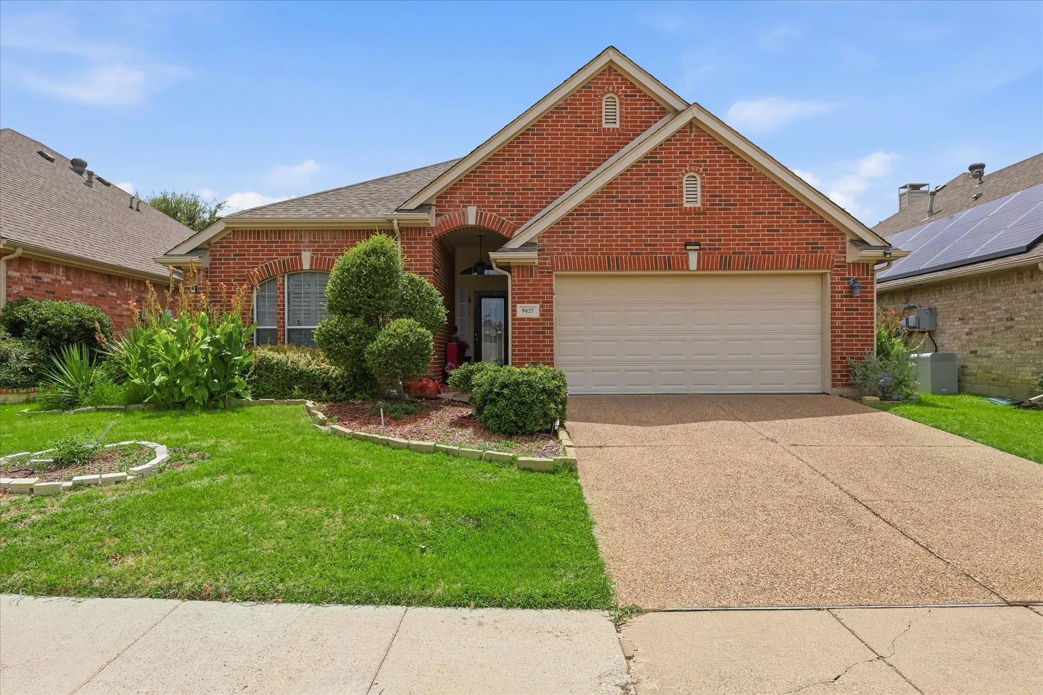 Single Family Residence For Rent in Dallas County , 9427 Ponderosa Trail, Irving, Texas 75063, 3 Bedroom, 2 Bathroom, 2 Garage spaces, 1,699 Sqft, built in 1997, mls#21409226, Real Estate Agent in Irving, Homes For Rent in Dallas county, Homes For Rent in Irving, Realtor in Irving Texas, Real Estate Brokerage Independent Realty Texas, Luminita Cordes Realtor