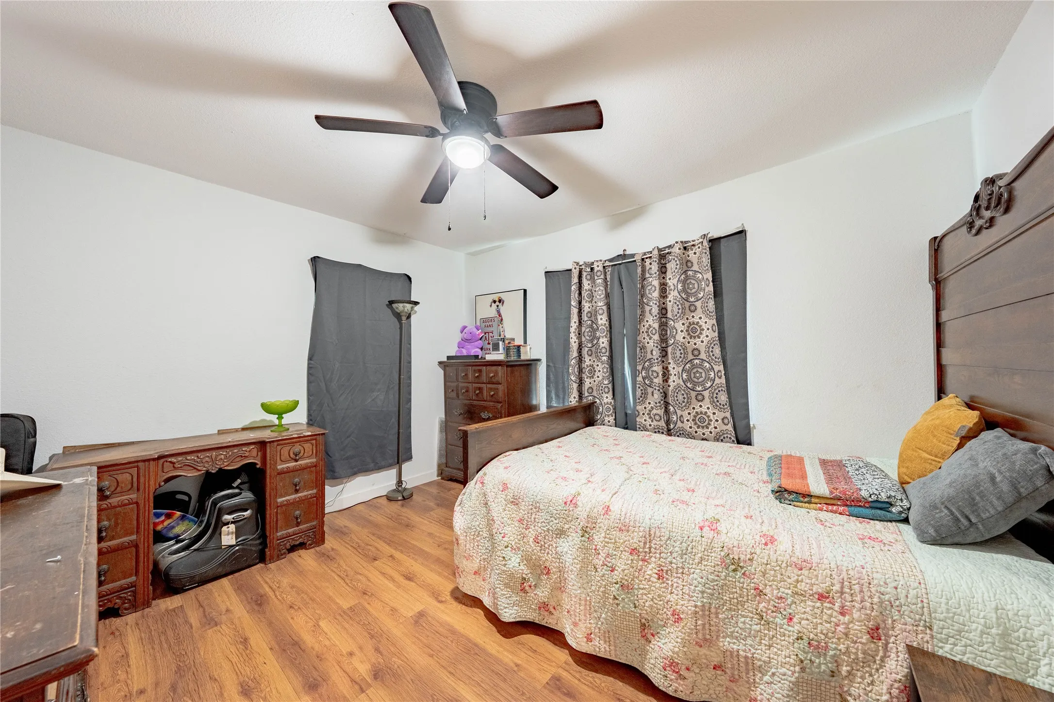Single Family Residence For Sale in Henderson County , 603 Mosley Drive, Athens, Texas 75751, 3 Bedroom, 3 Bathroom, 2 Garage spaces, 2,077 Sqft, built in 1963, mls#21399392, Real Estate Agent in Athens, Homes For Sale in Henderson county, Homes For Sale in Athens, Realtor in Athens Texas, Real Estate Brokerage Independent Realty Texas, Luminita Cordes Realtor