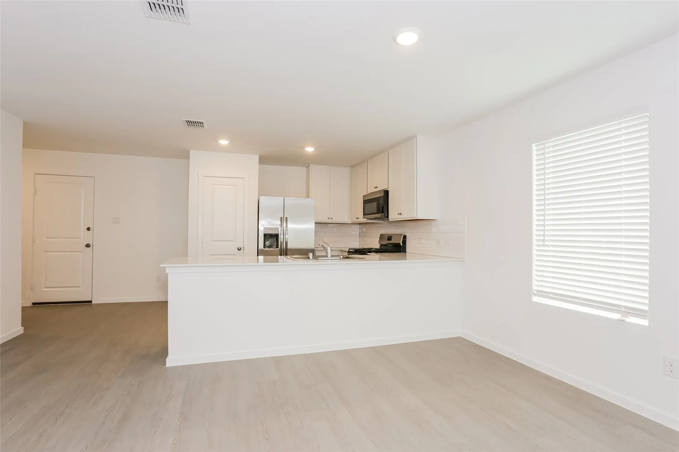 Single Family Residence For Rent in Tarrant County , 1309 Buckaroo Boulevard, Haslet, Texas 76052, 3 Bedroom, 2 Bathroom, 2 Garage spaces, 1,522 Sqft, built in 2026, mls#21409237, Real Estate Agent in Haslet, Homes For Rent in Tarrant county, Homes For Rent in Haslet, Realtor in Haslet Texas, Real Estate Brokerage Independent Realty Texas, Luminita Cordes Realtor