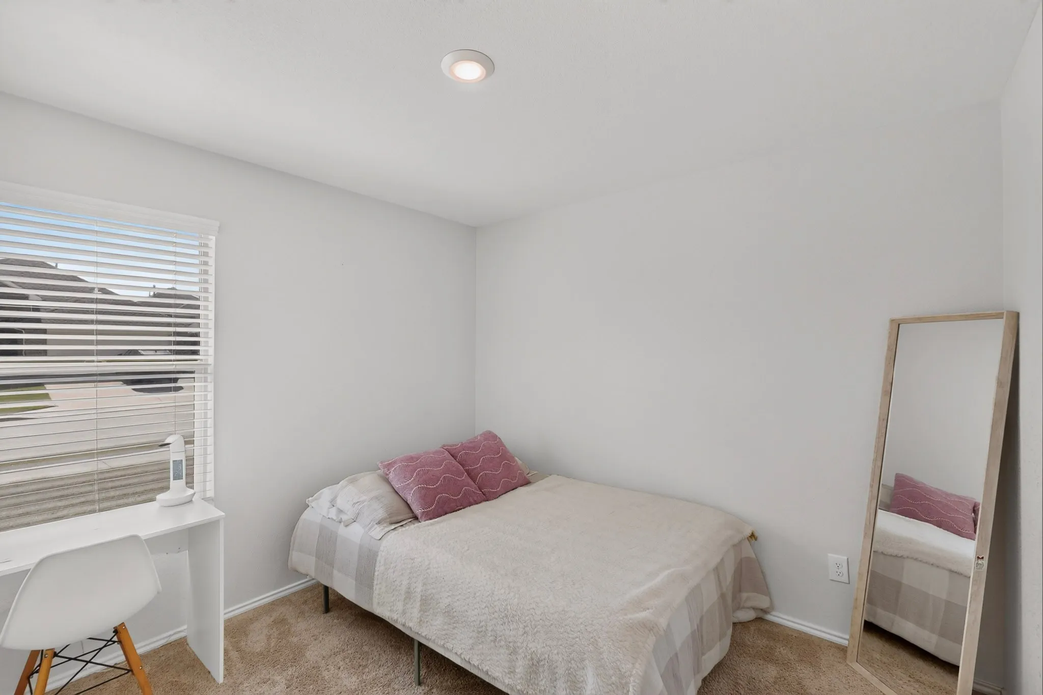 Single Family Residence For Sale in Tarrant County , 6101 Bell Springs Street, Fort Worth, Texas 76123, 4 Bedroom, 2 Bathroom, 2 Garage spaces, 1,690 Sqft, built in 2020, mls#21407169, Real Estate Agent in Fort Worth, Homes For Sale in Tarrant county, Homes For Sale in Fort Worth, Realtor in Fort Worth Texas, Real Estate Brokerage Independent Realty Texas, Luminita Cordes Realtor