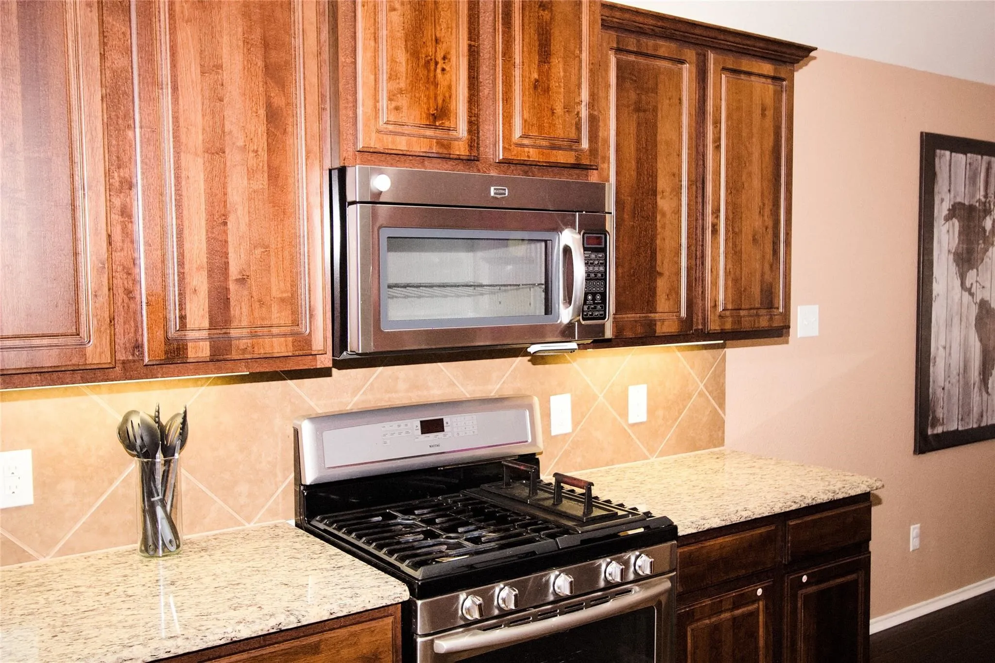 Single Family Residence For Sale in Denton County , 1405 Villa Paloma Boulevard, Little Elm, Texas 75068, 3 Bedroom, 2 Bathroom, 2 Garage spaces, 1,513 Sqft, built in 2012, mls#21408792, Real Estate Agent in Little Elm, Homes For Sale in Denton county, Homes For Sale in Little Elm, Realtor in Little Elm Texas, Real Estate Brokerage Independent Realty Texas, Luminita Cordes Realtor