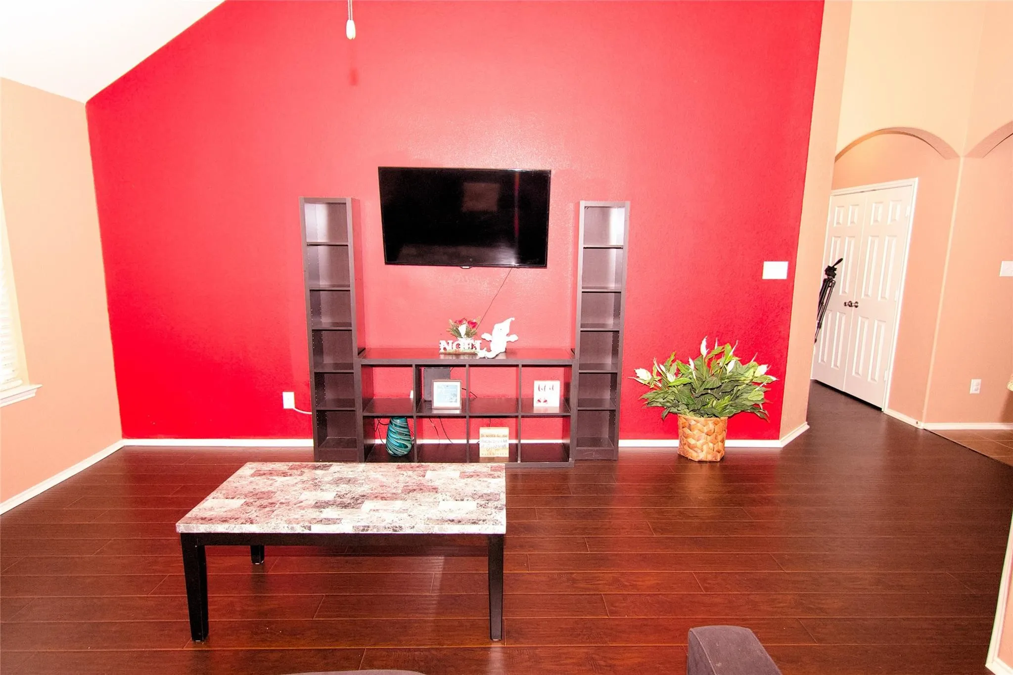Single Family Residence For Sale in Denton County , 1405 Villa Paloma Boulevard, Little Elm, Texas 75068, 3 Bedroom, 2 Bathroom, 2 Garage spaces, 1,513 Sqft, built in 2012, mls#21408792, Real Estate Agent in Little Elm, Homes For Sale in Denton county, Homes For Sale in Little Elm, Realtor in Little Elm Texas, Real Estate Brokerage Independent Realty Texas, Luminita Cordes Realtor