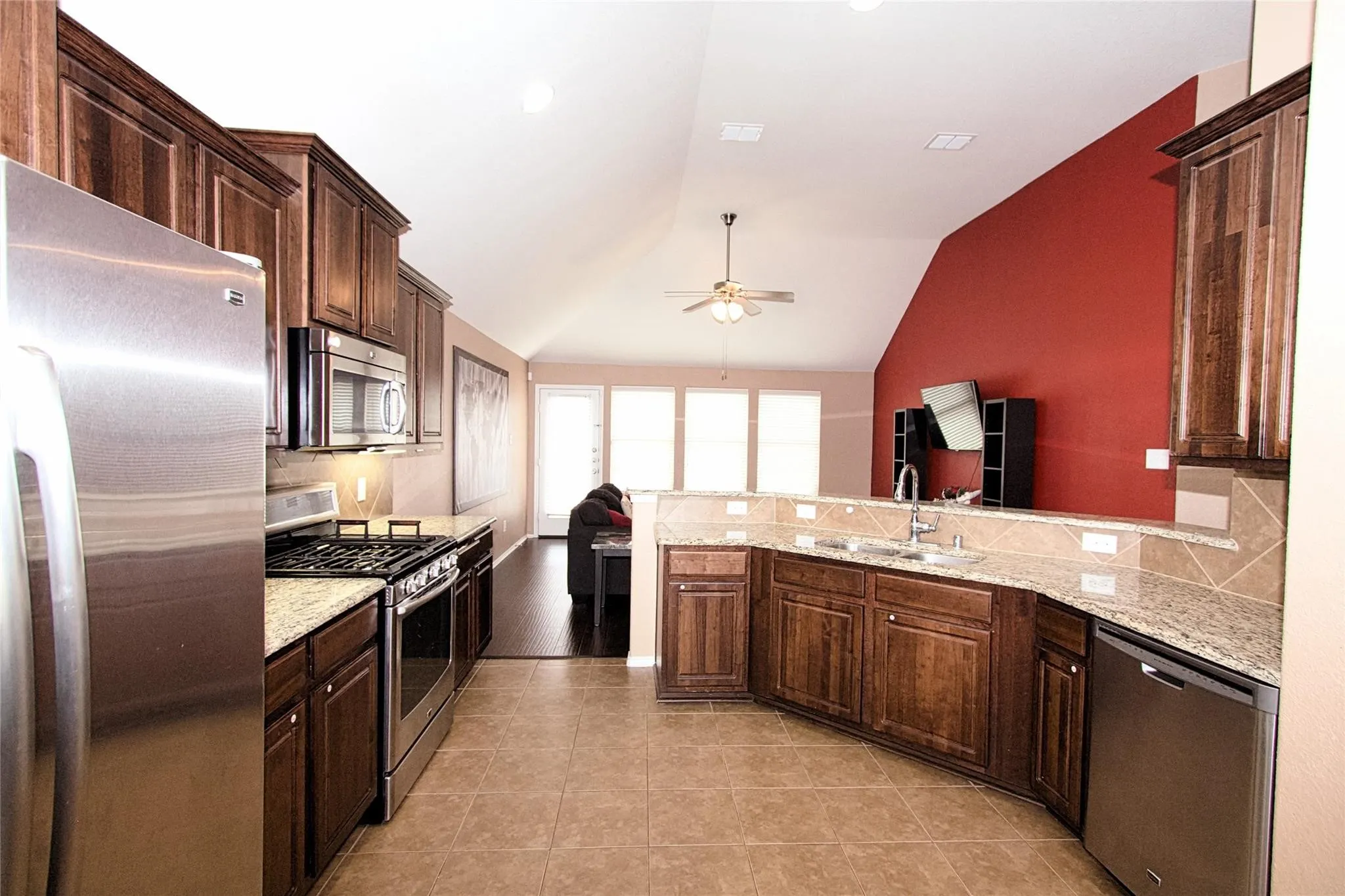 Single Family Residence For Sale in Denton County , 1405 Villa Paloma Boulevard, Little Elm, Texas 75068, 3 Bedroom, 2 Bathroom, 2 Garage spaces, 1,513 Sqft, built in 2012, mls#21408792, Real Estate Agent in Little Elm, Homes For Sale in Denton county, Homes For Sale in Little Elm, Realtor in Little Elm Texas, Real Estate Brokerage Independent Realty Texas, Luminita Cordes Realtor